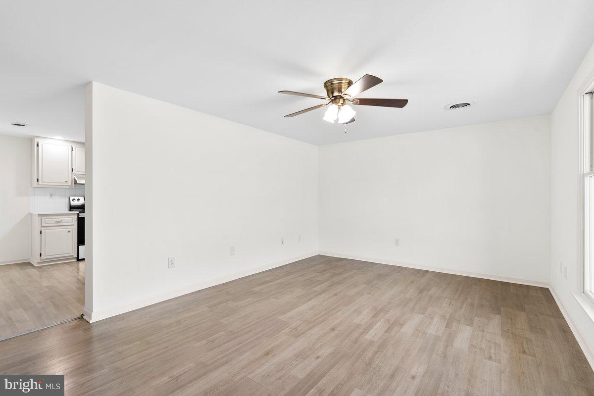 856 WEAVER LANE