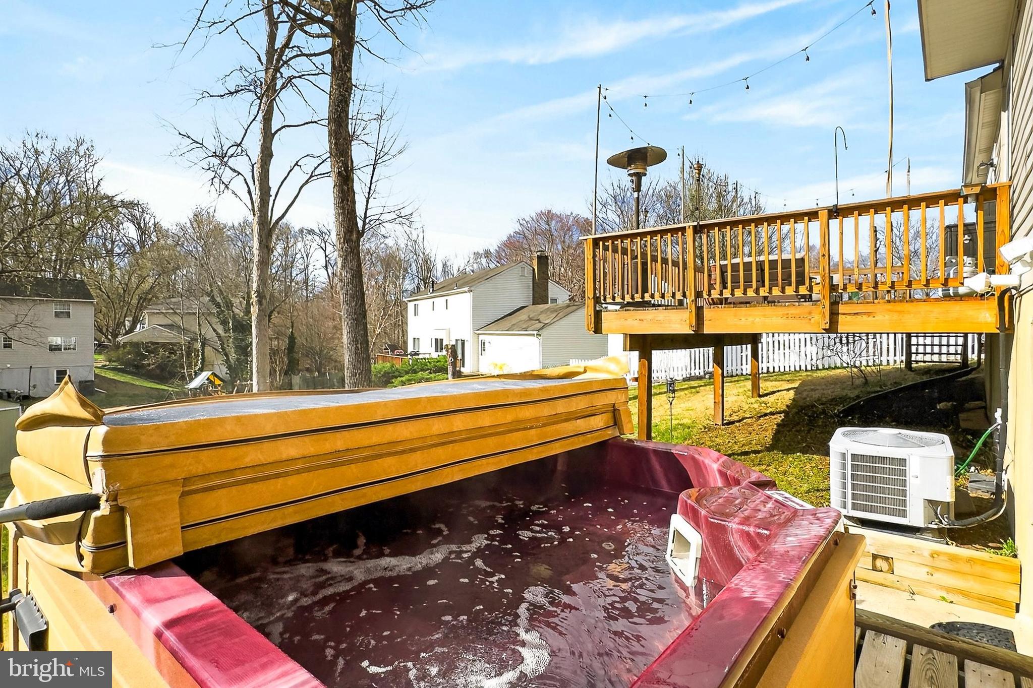 BURKE STATION SQUARE - Residential