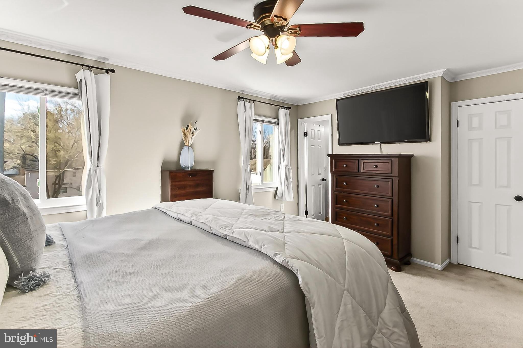 BURKE STATION SQUARE - Residential