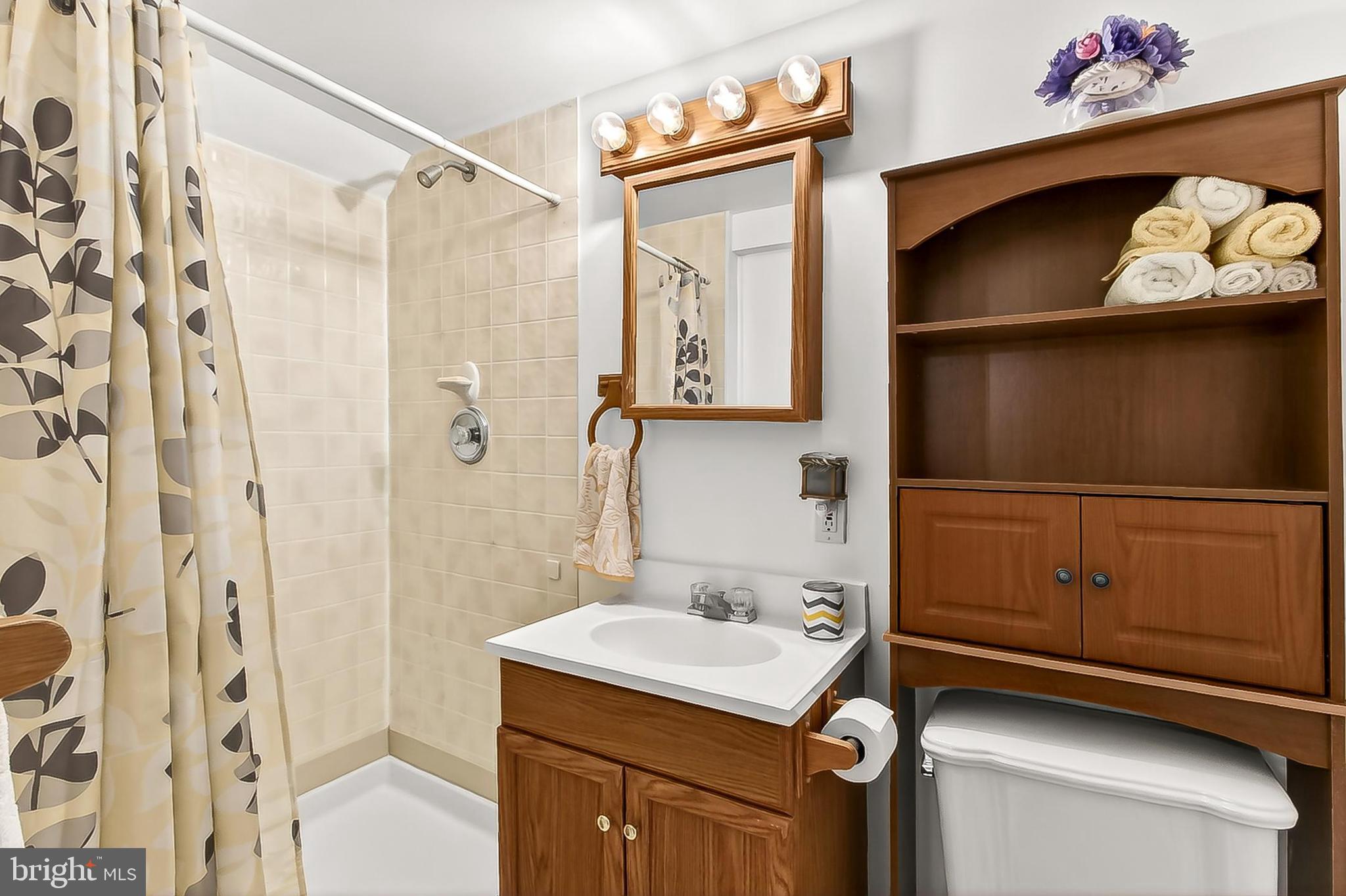 BURKE STATION SQUARE - Residential