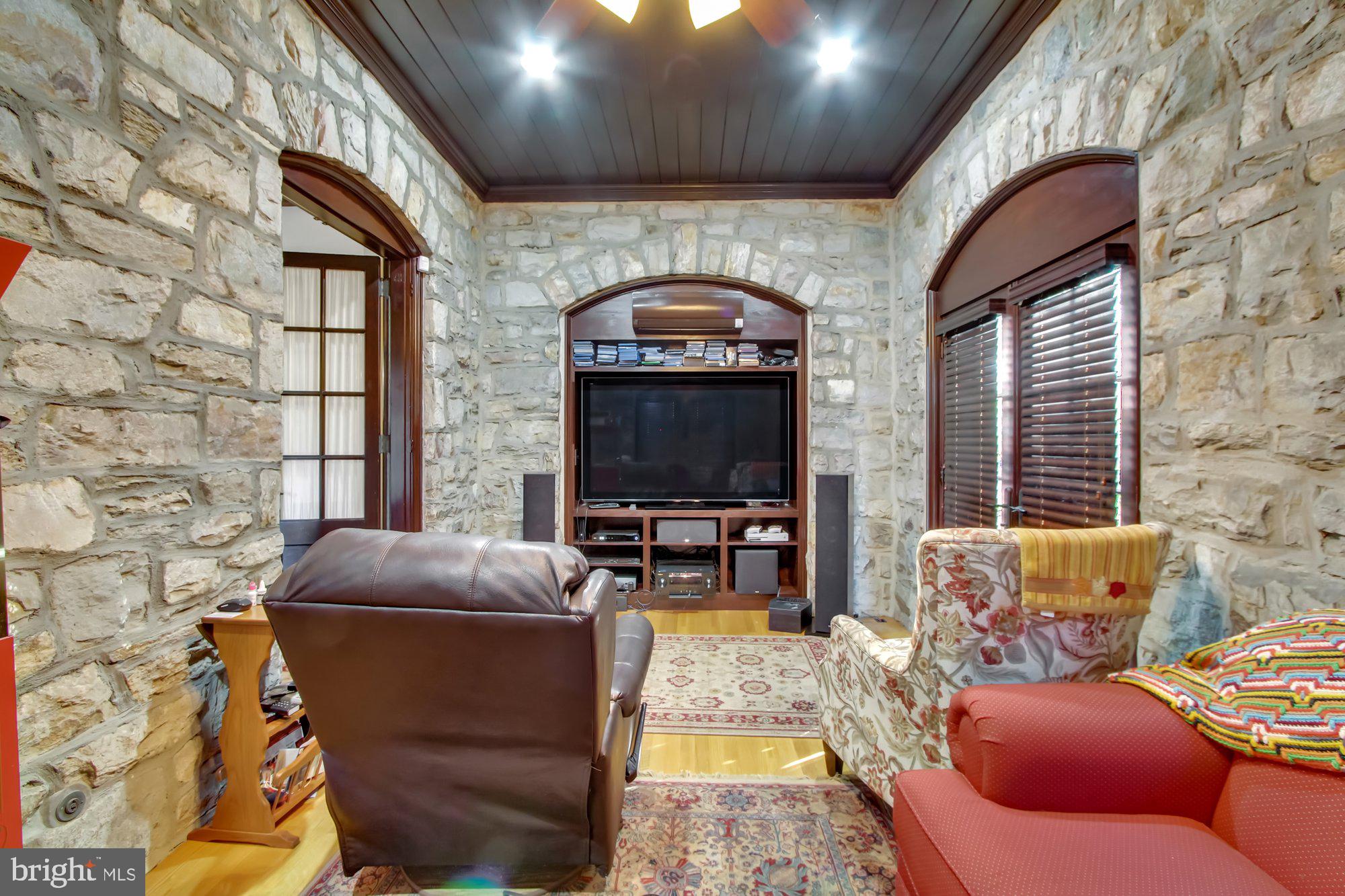 SPRINGDALE - Residential