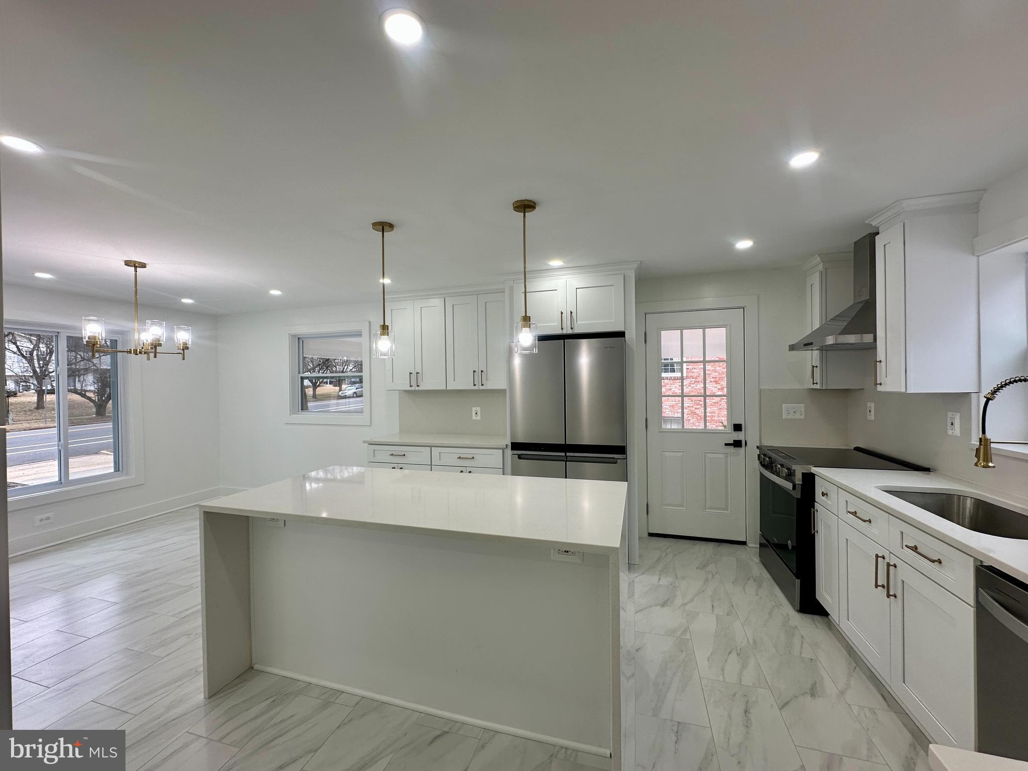 WESTBRIAR COUNTRY CLUB ESTATES - Residential