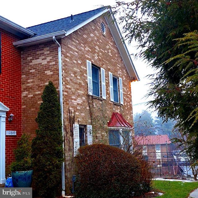 NORTHWEST BRANCH ESTATES - Residential