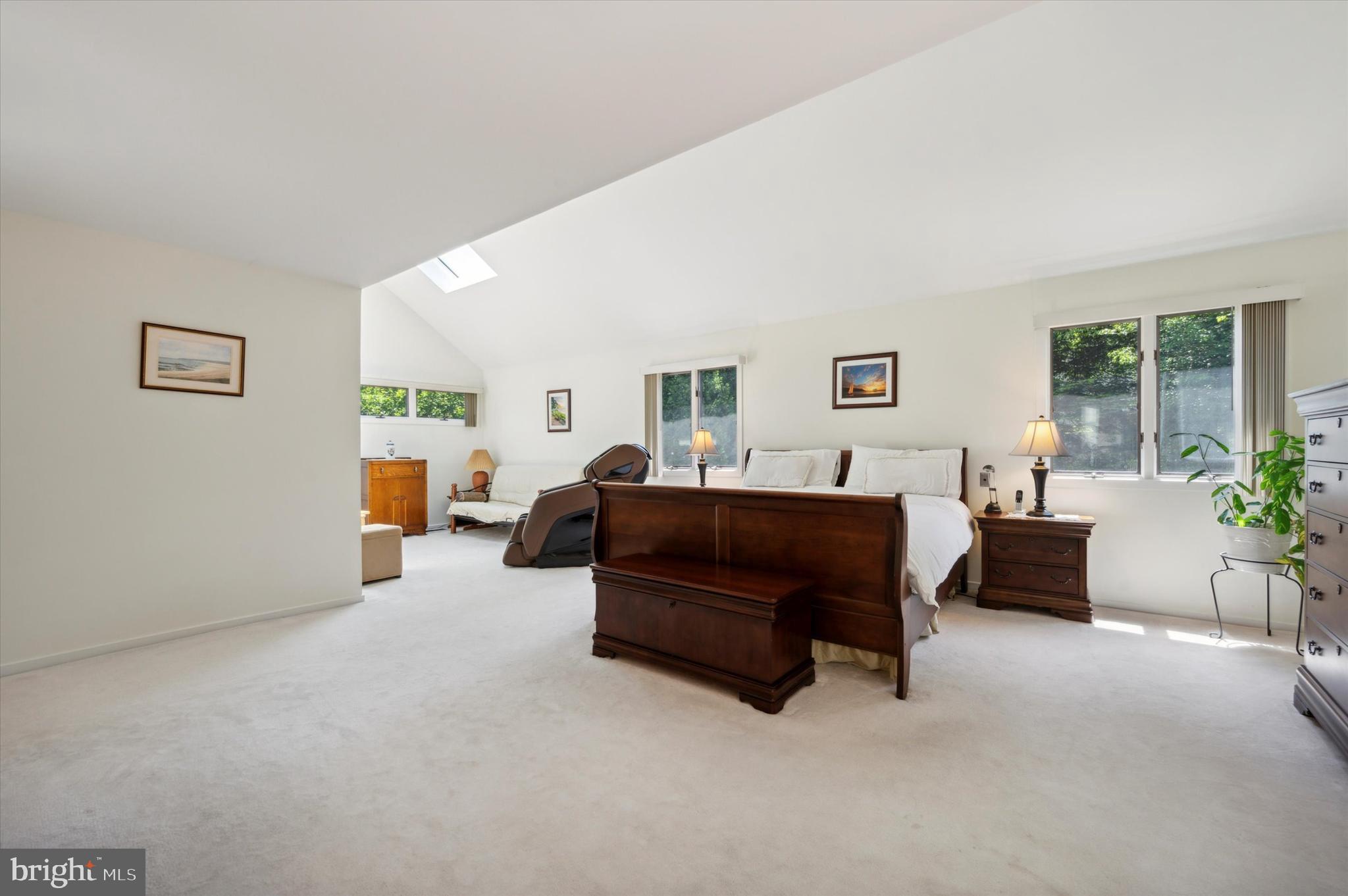 RADNOR CHASE - Residential