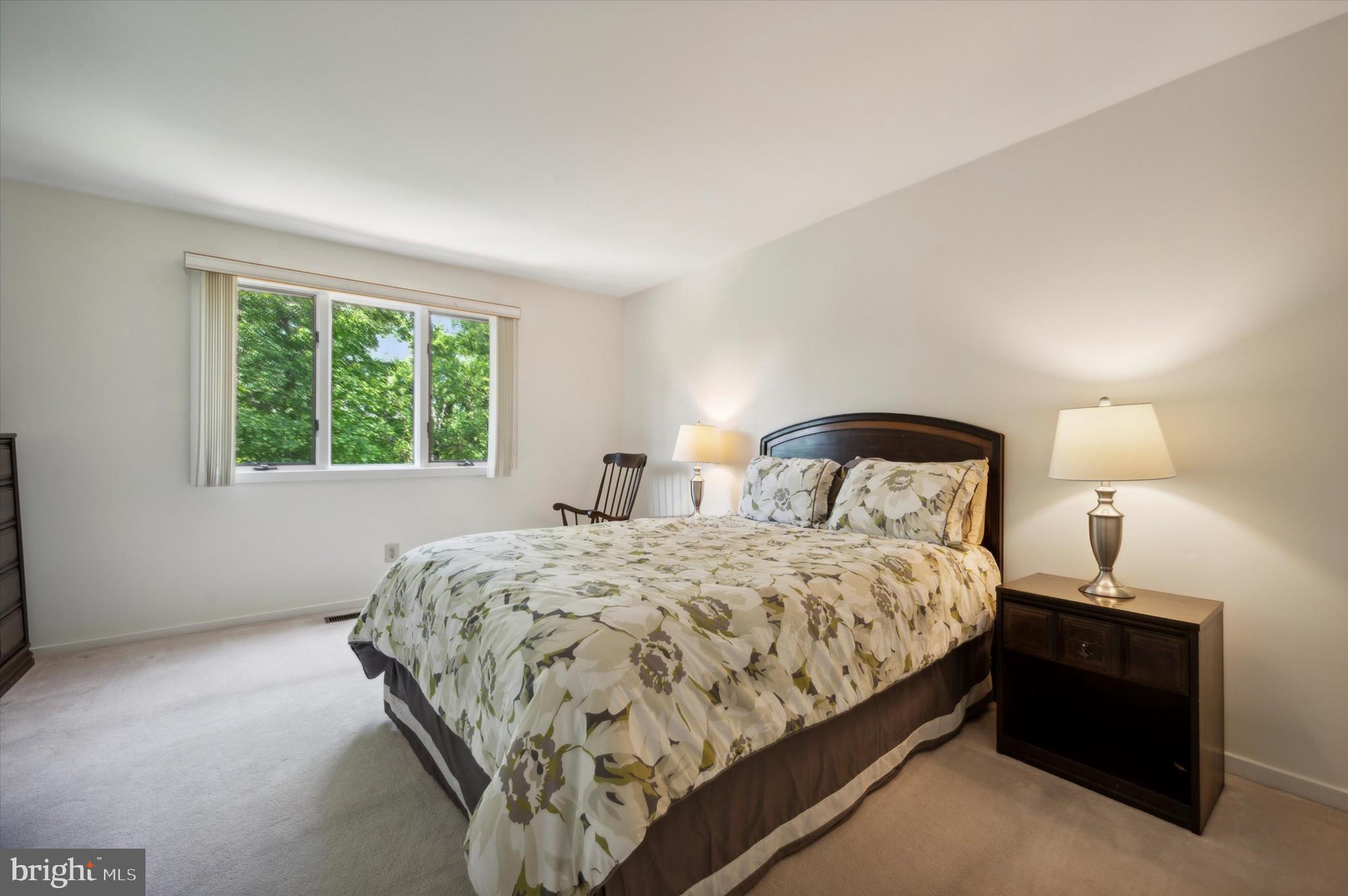 RADNOR CHASE - Residential