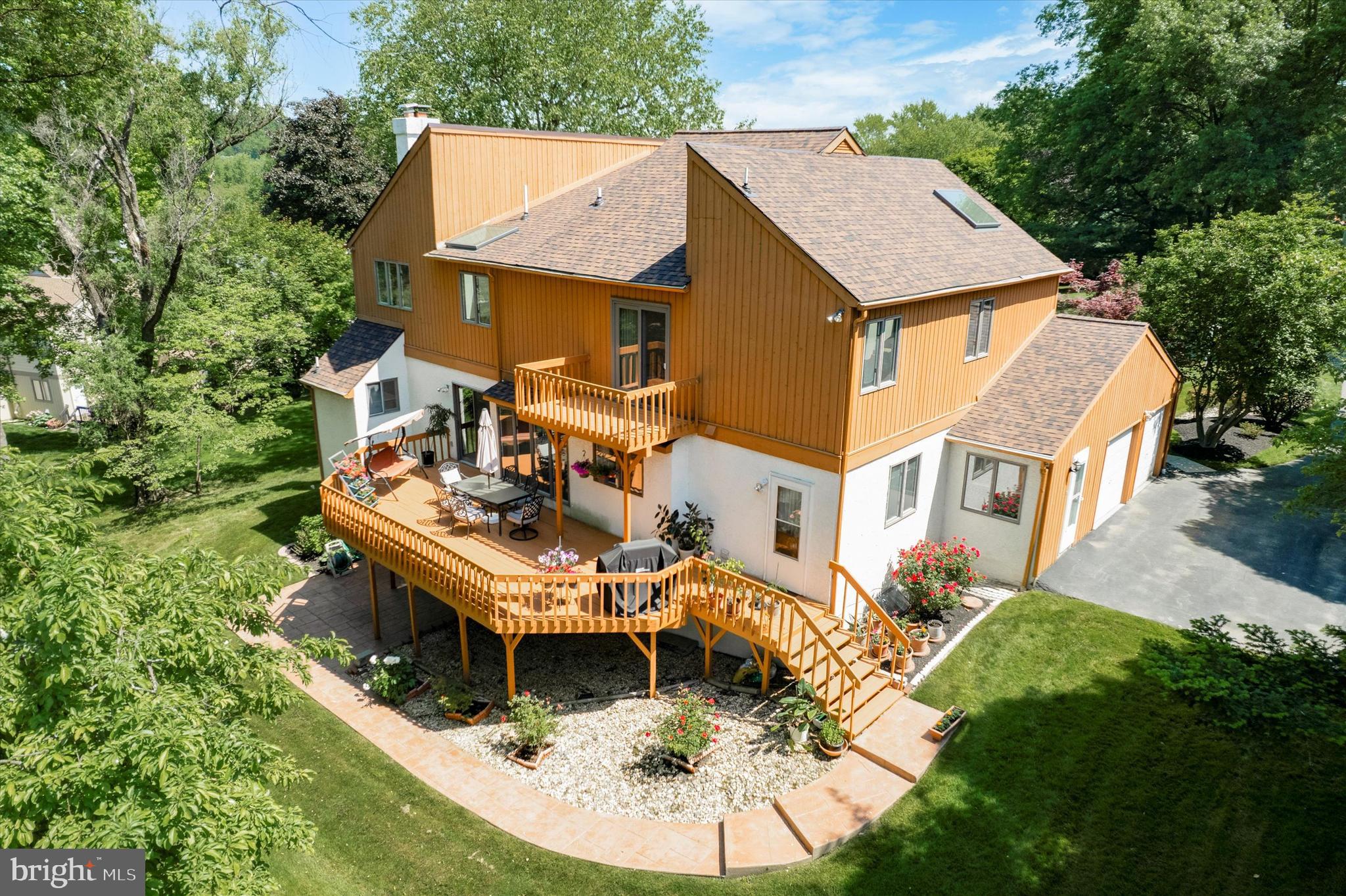 RADNOR CHASE - Residential