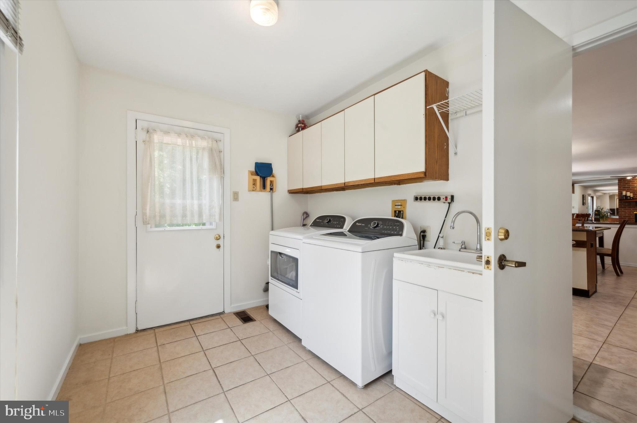 RADNOR CHASE - Residential