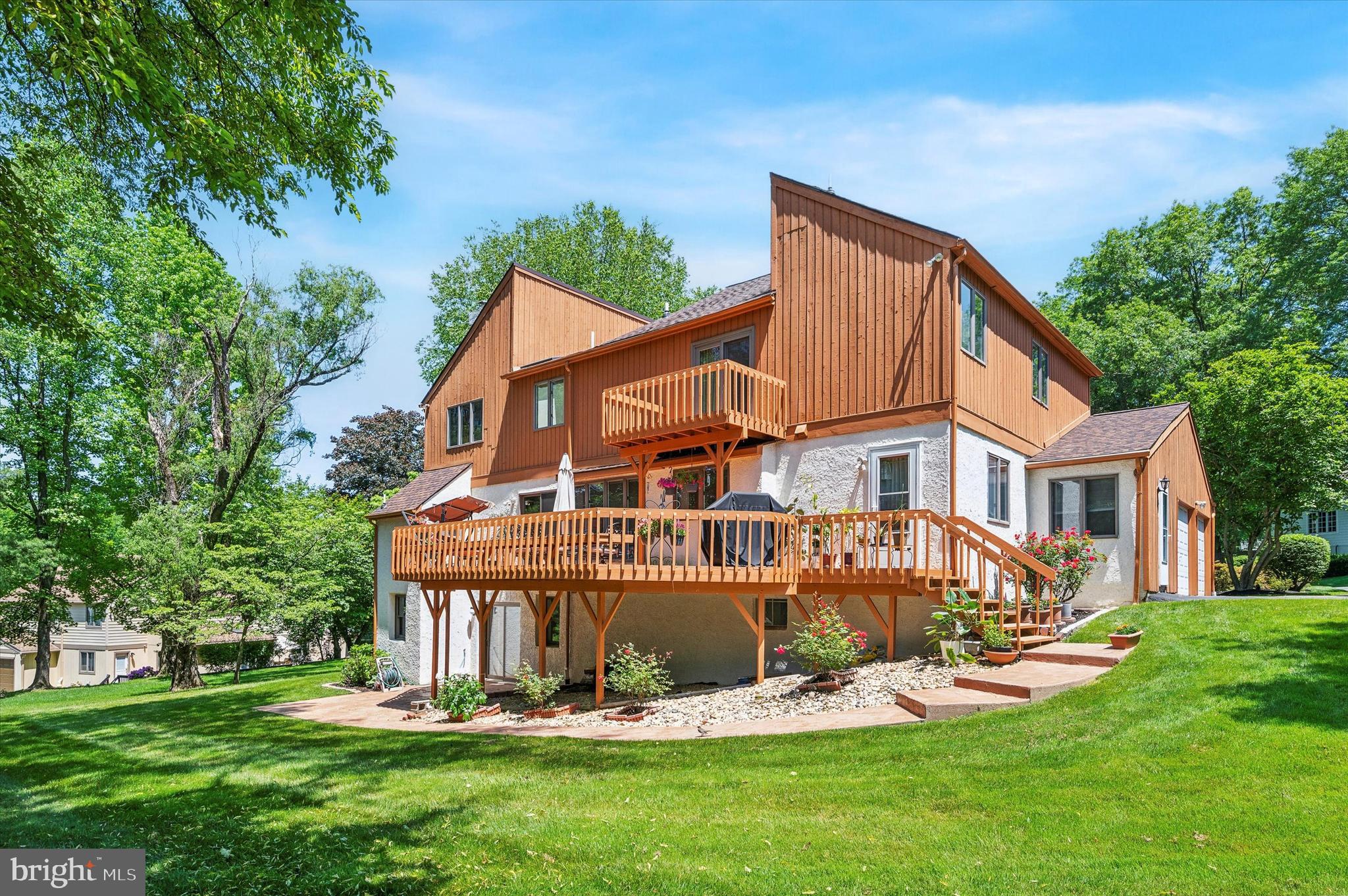 RADNOR CHASE - Residential