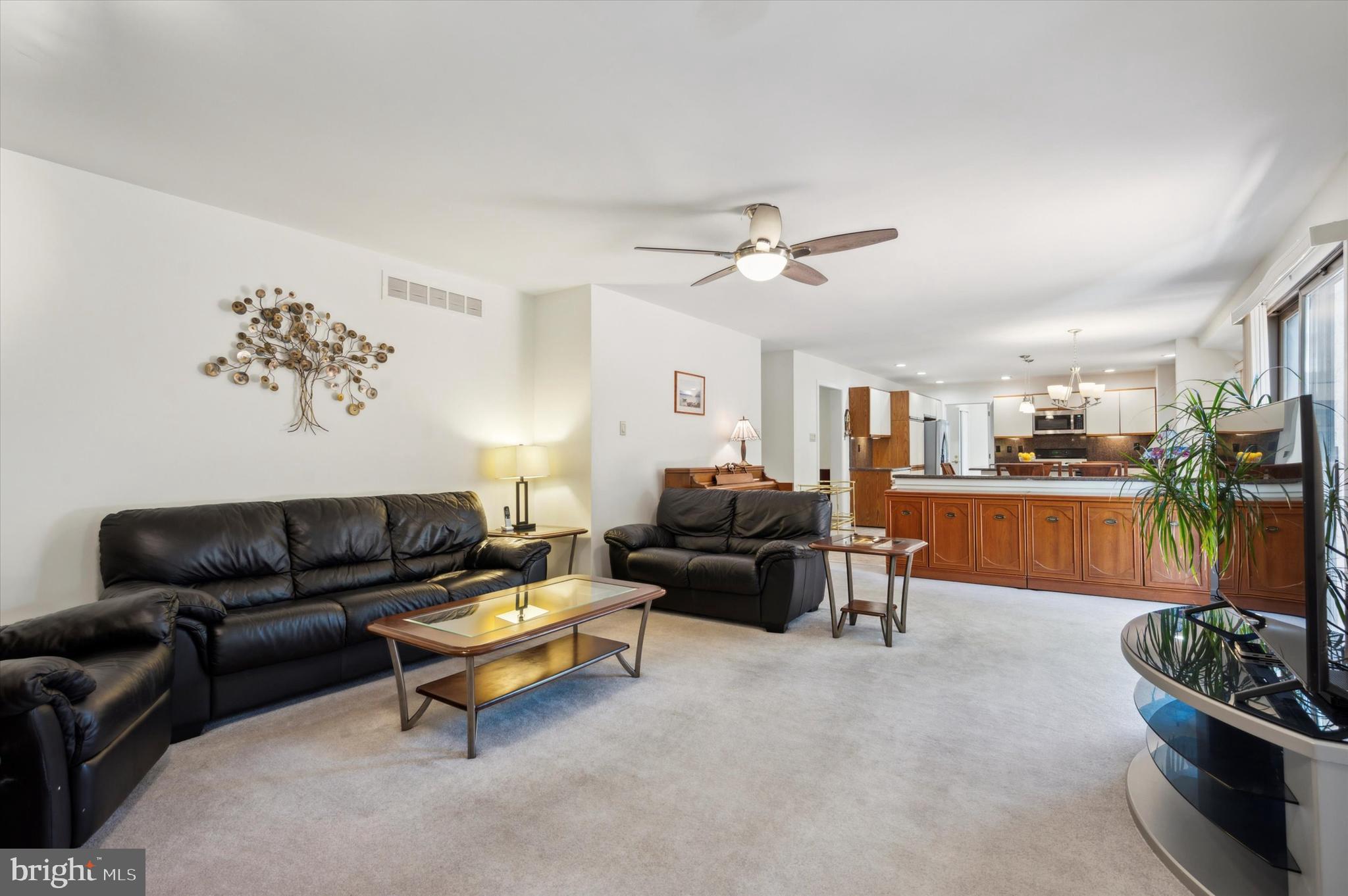 RADNOR CHASE - Residential