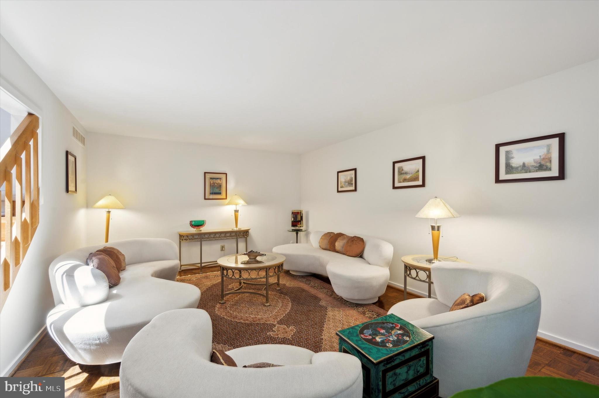 RADNOR CHASE - Residential