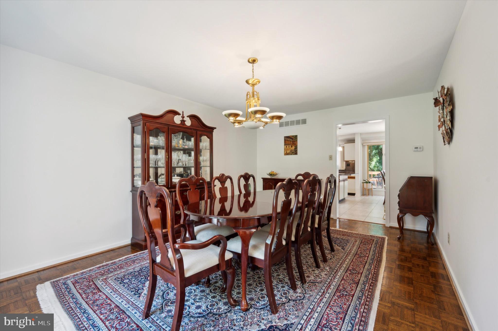 RADNOR CHASE - Residential