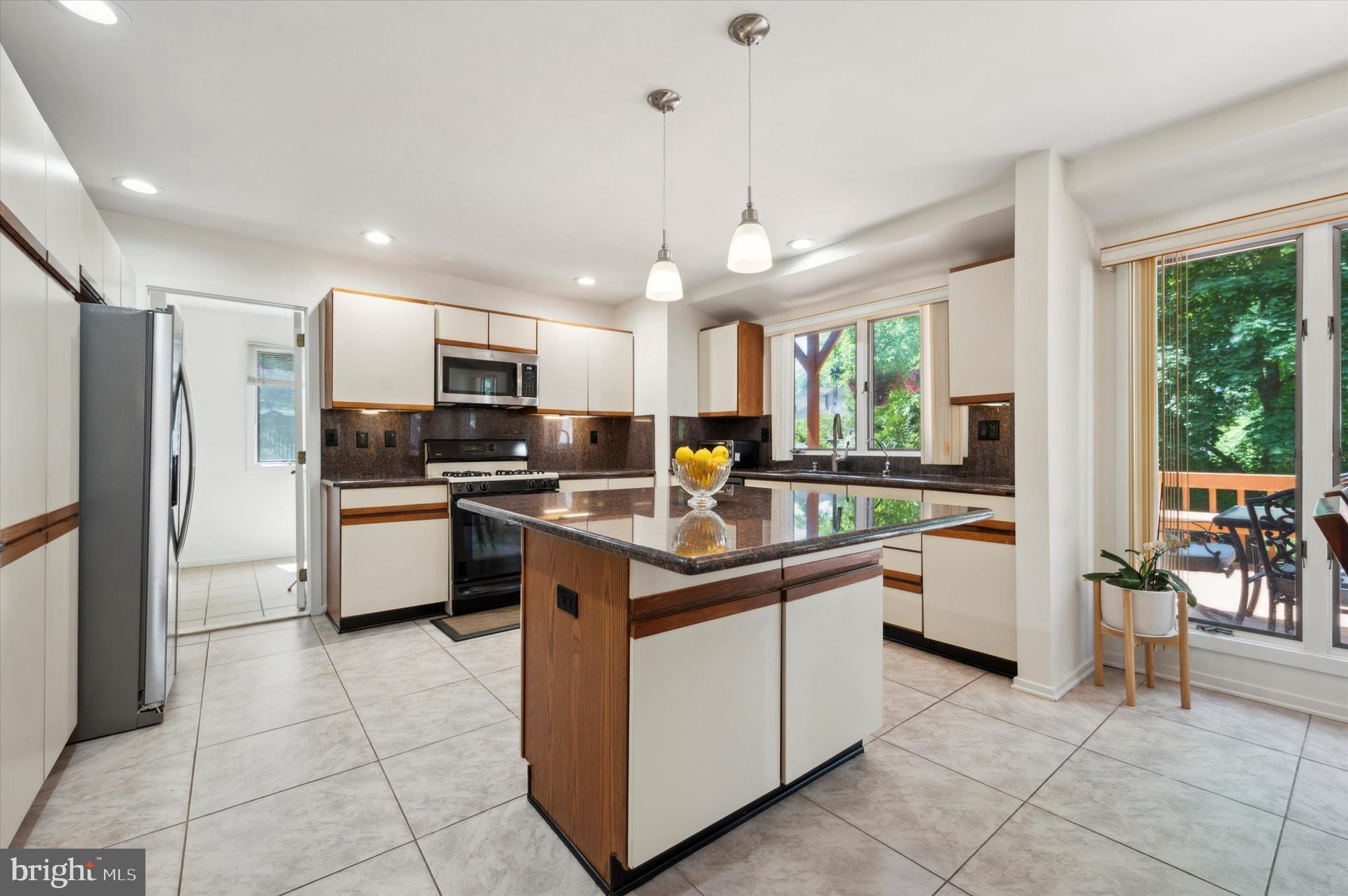 RADNOR CHASE - Residential