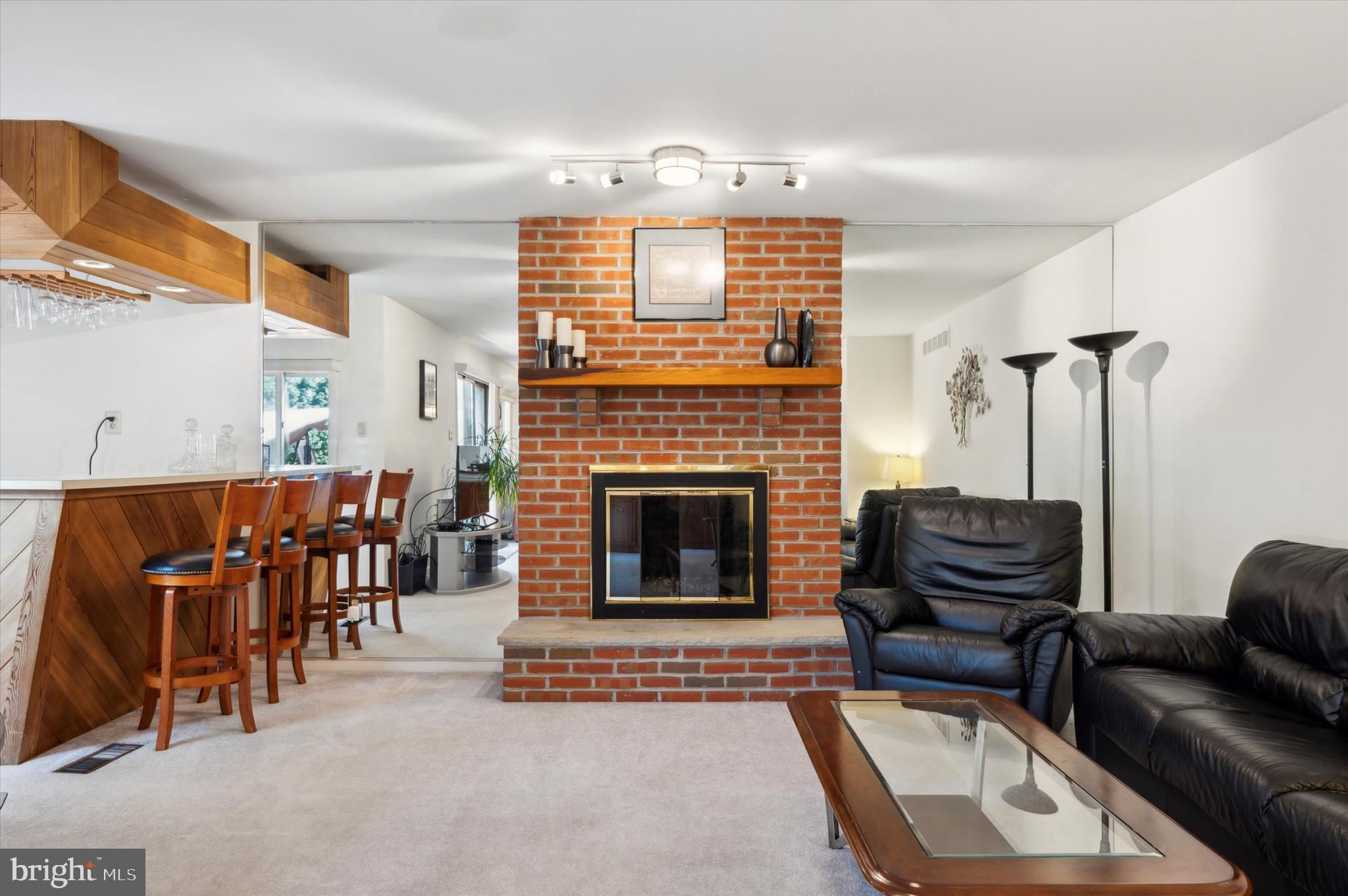 RADNOR CHASE - Residential