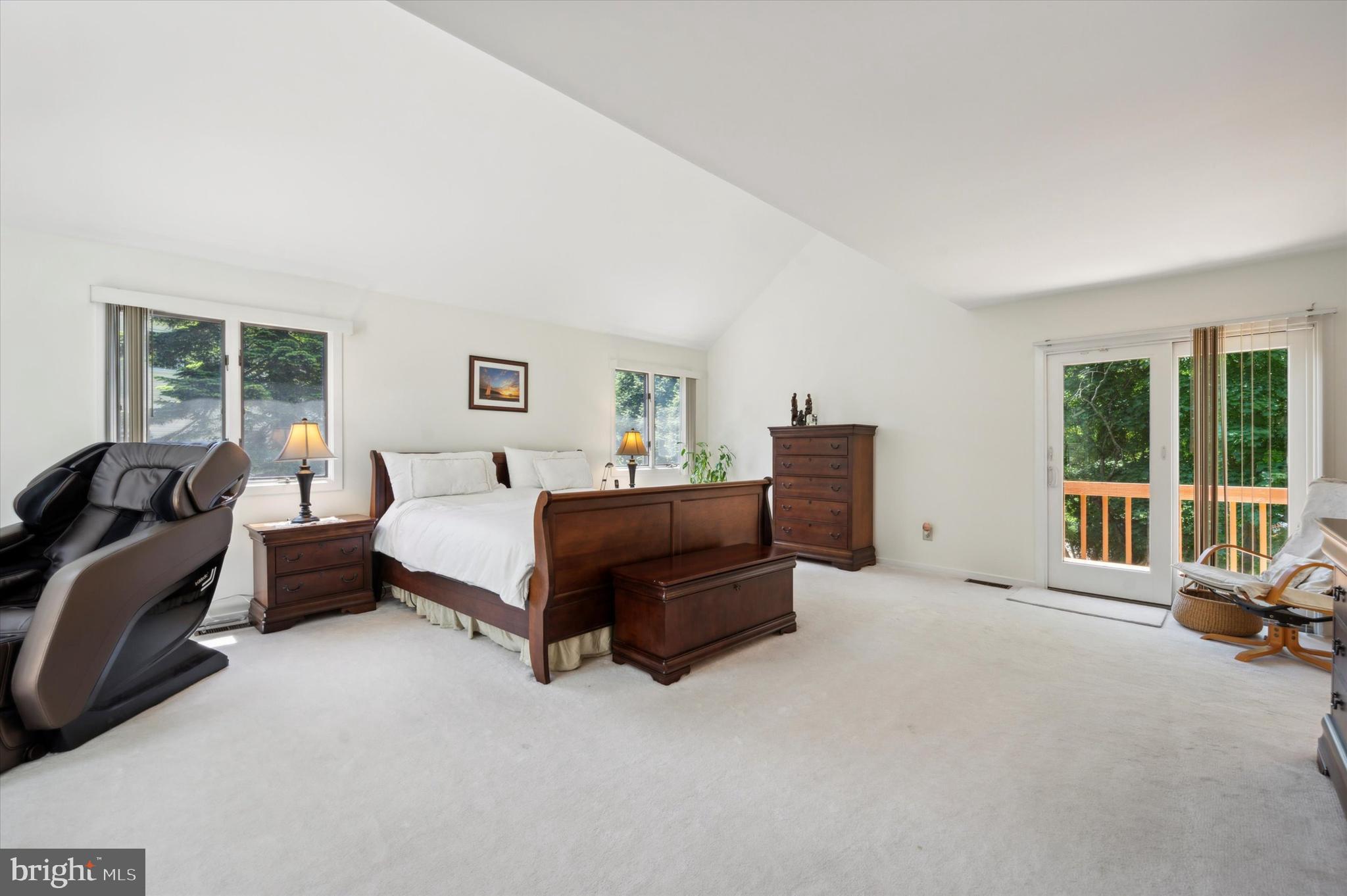 RADNOR CHASE - Residential