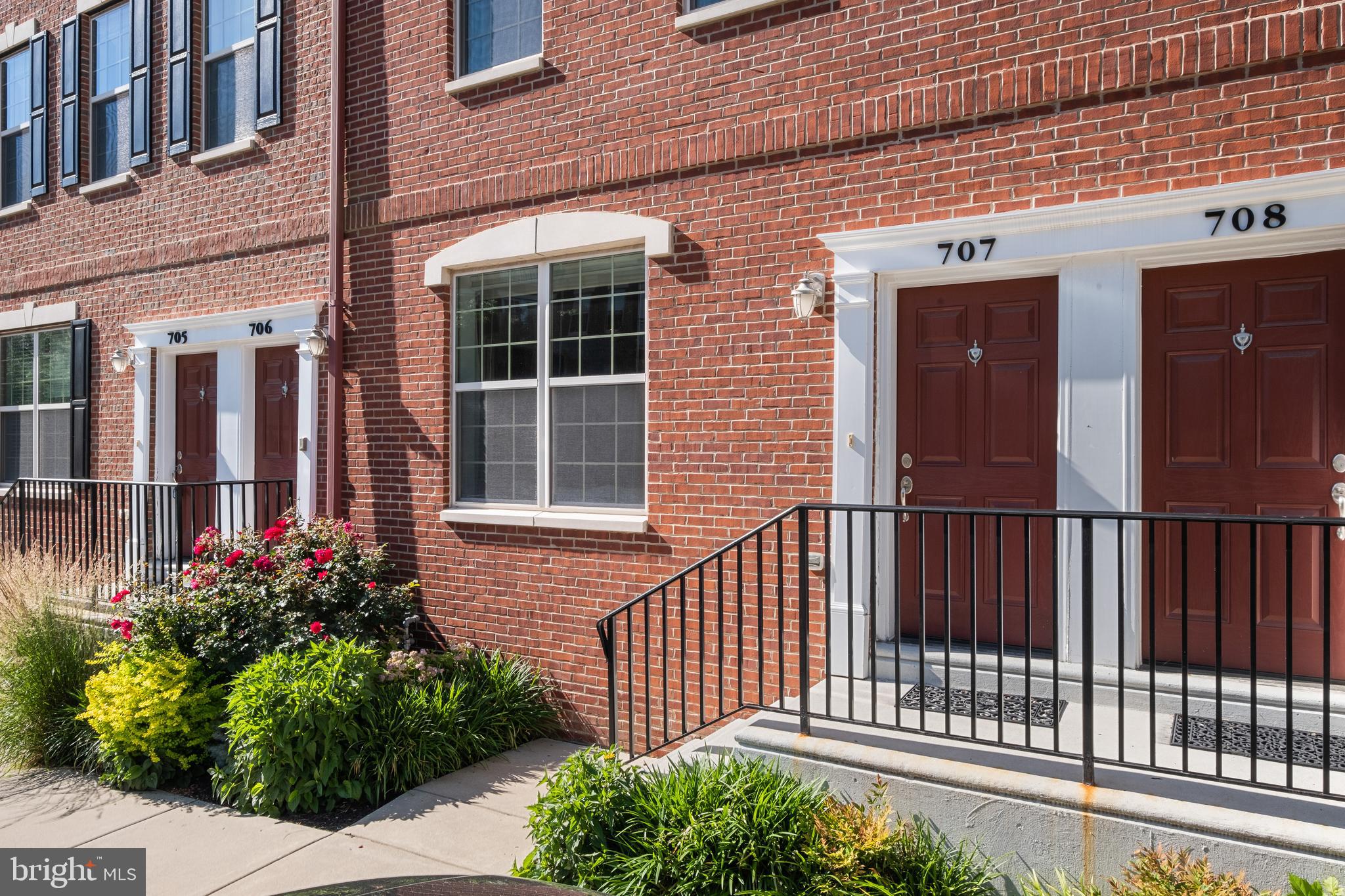 NAVAL SQUARE - Residential