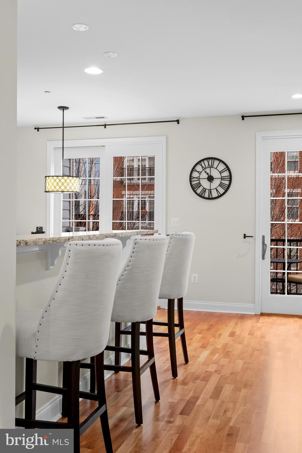 NAVAL SQUARE - Residential