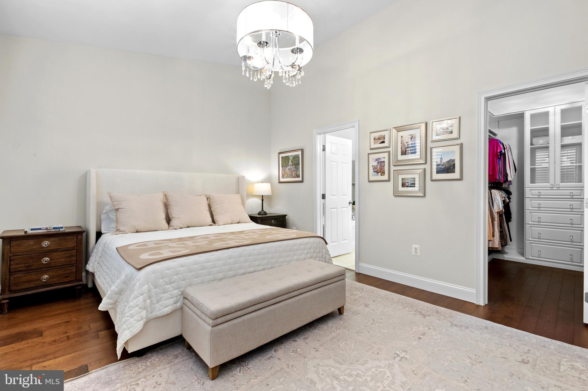 NAVAL SQUARE - Residential