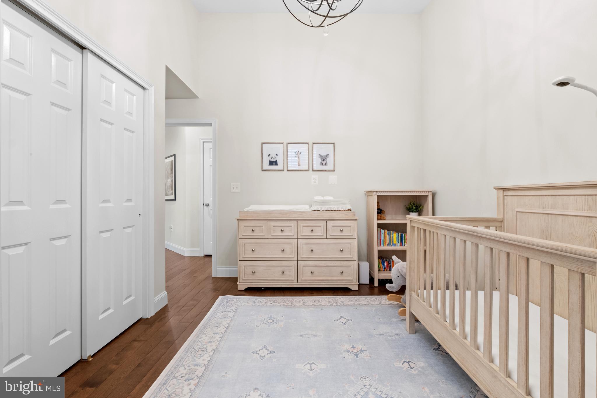 NAVAL SQUARE - Residential