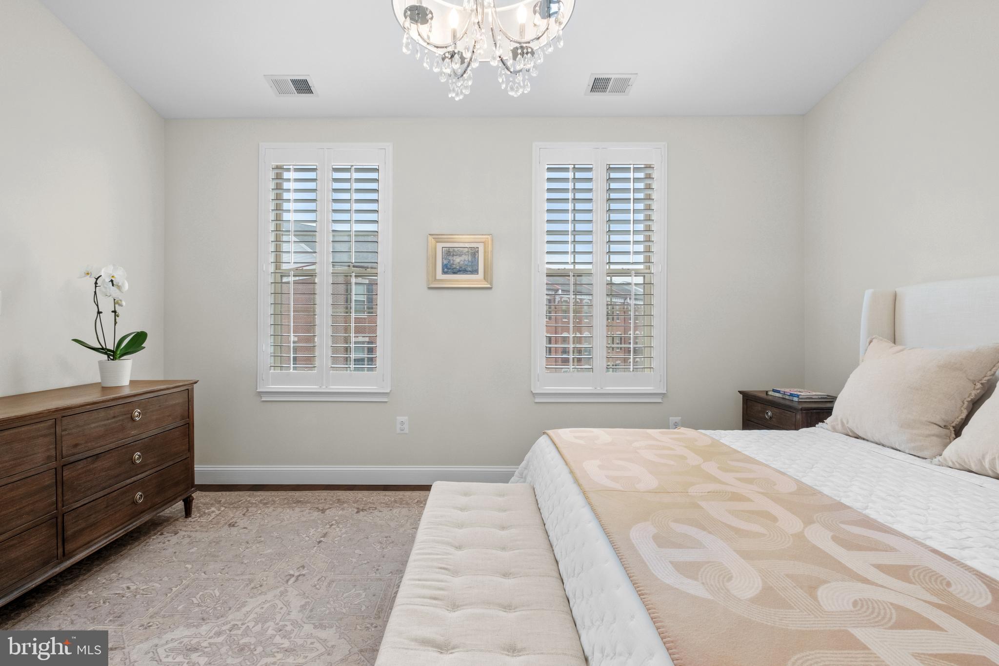 NAVAL SQUARE - Residential