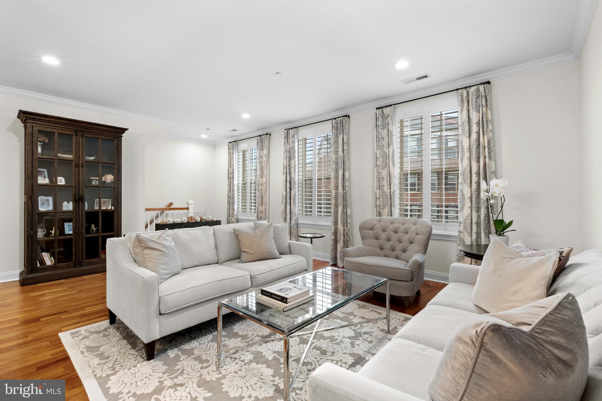 NAVAL SQUARE - Residential