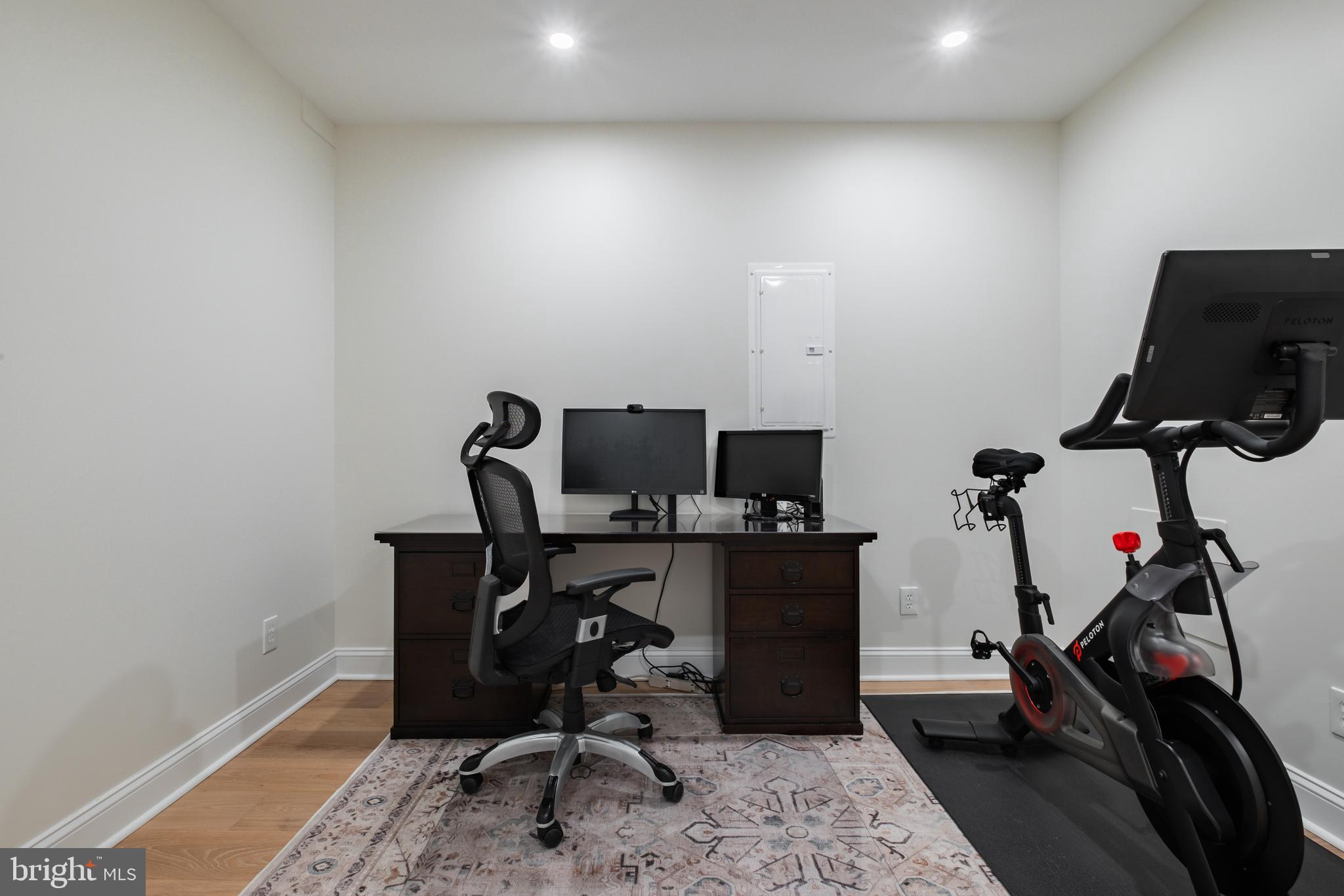 NAVAL SQUARE - Residential