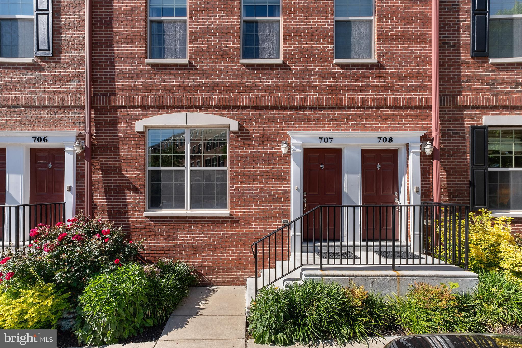 NAVAL SQUARE - Residential