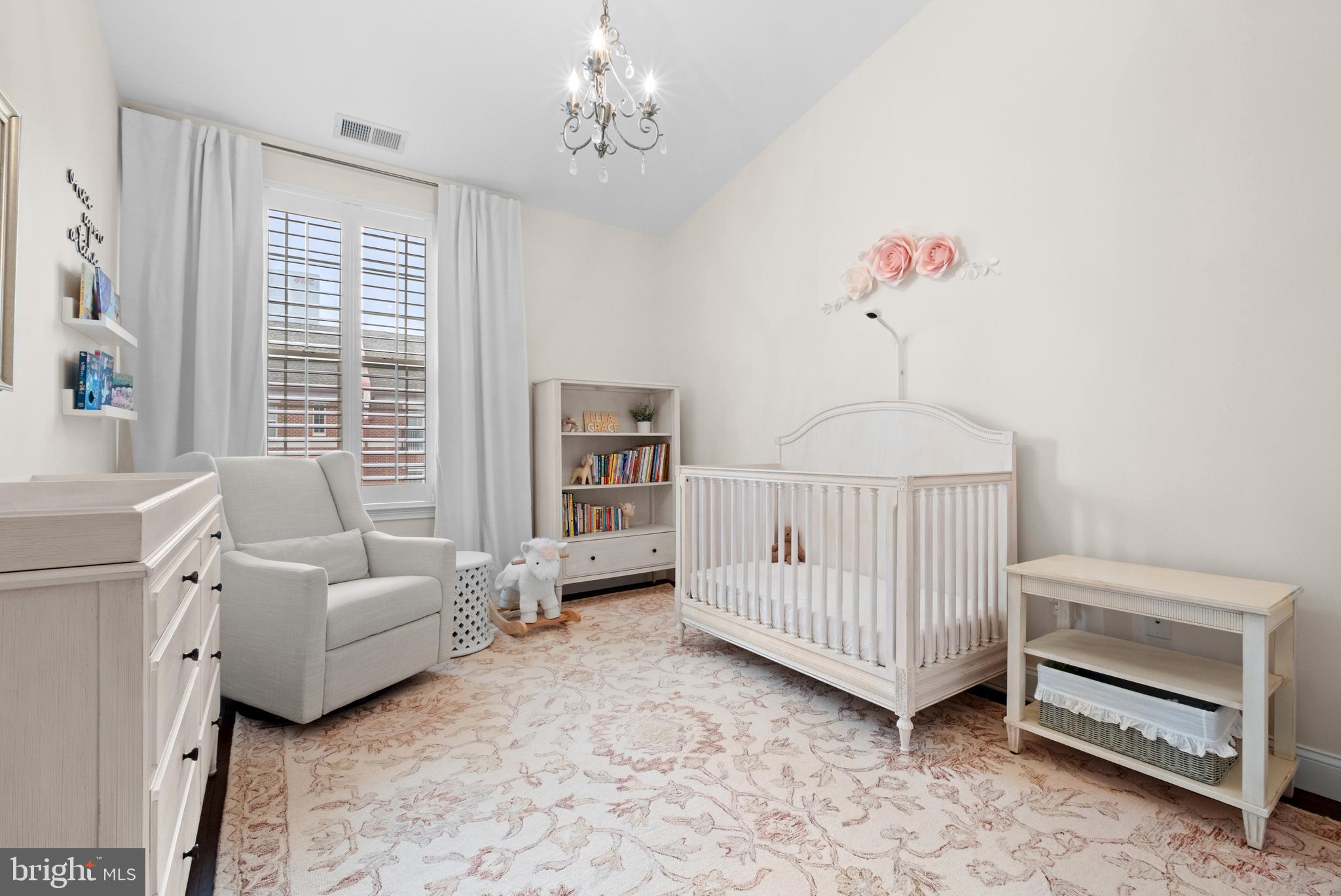 NAVAL SQUARE - Residential