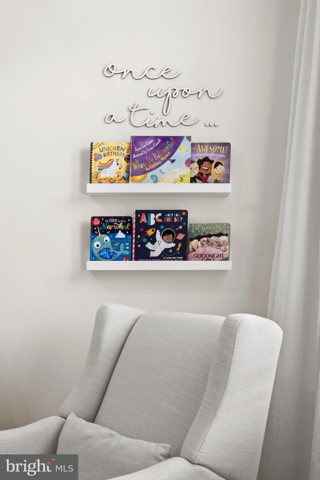 NAVAL SQUARE - Residential