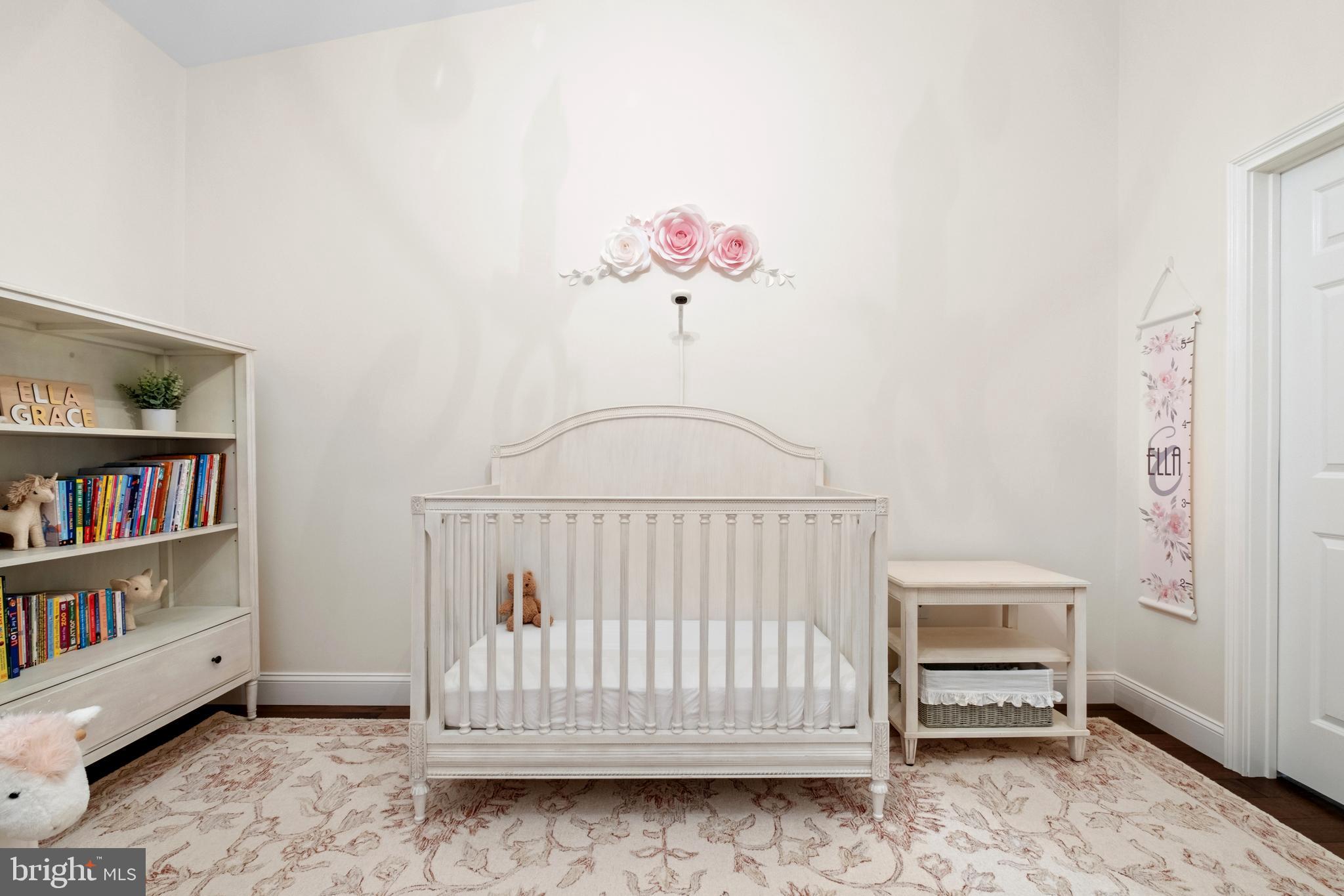 NAVAL SQUARE - Residential