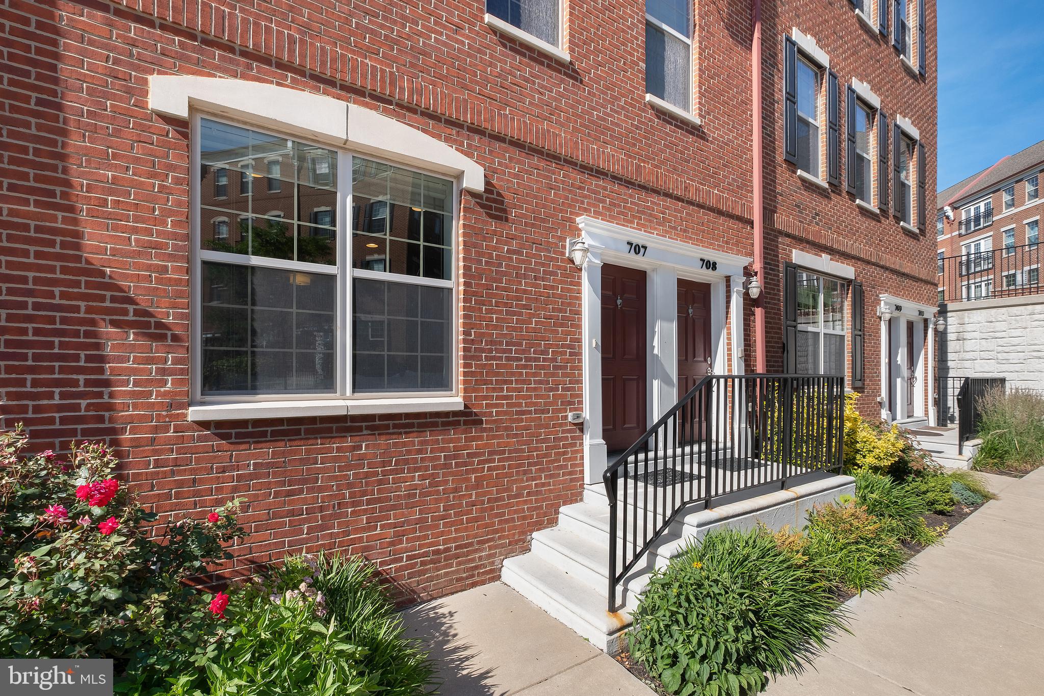 NAVAL SQUARE - Residential