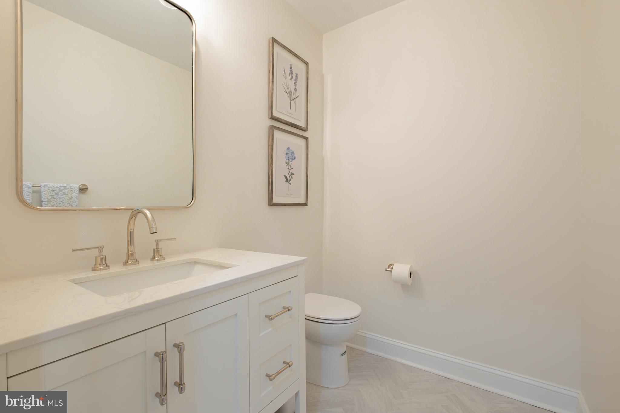 NAVAL SQUARE - Residential