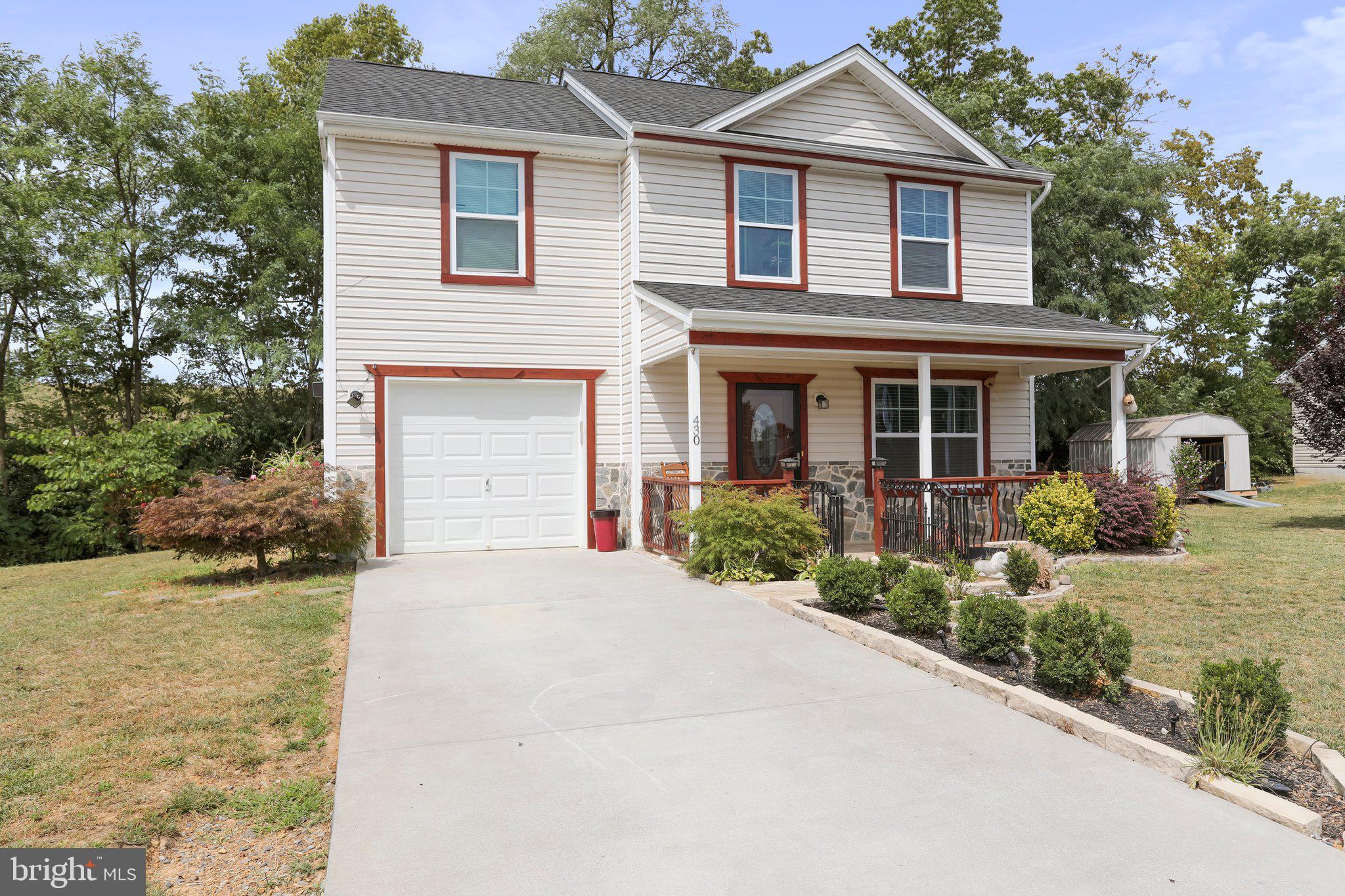 CRESTFIELD - Residential