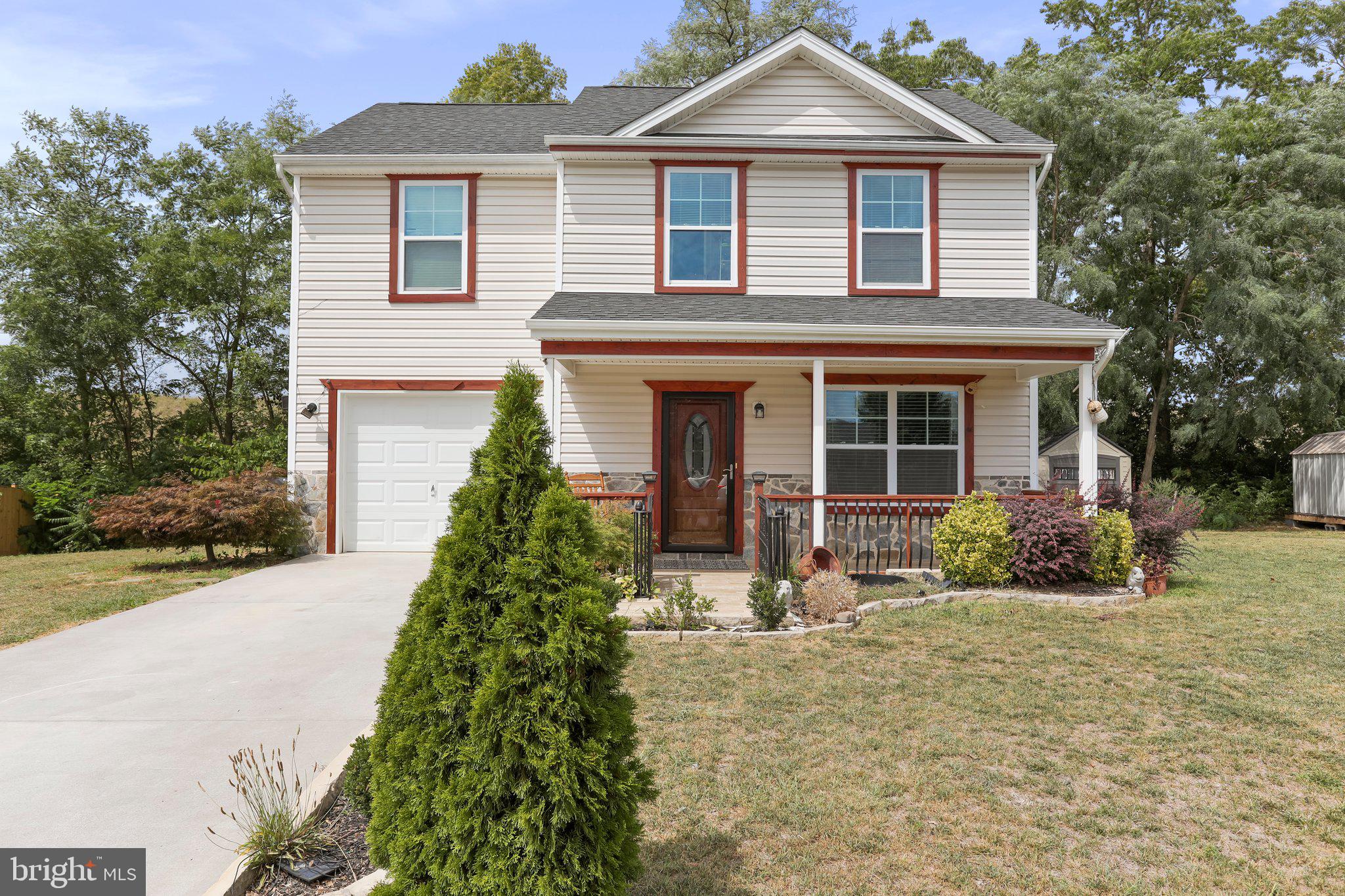 CRESTFIELD - Residential