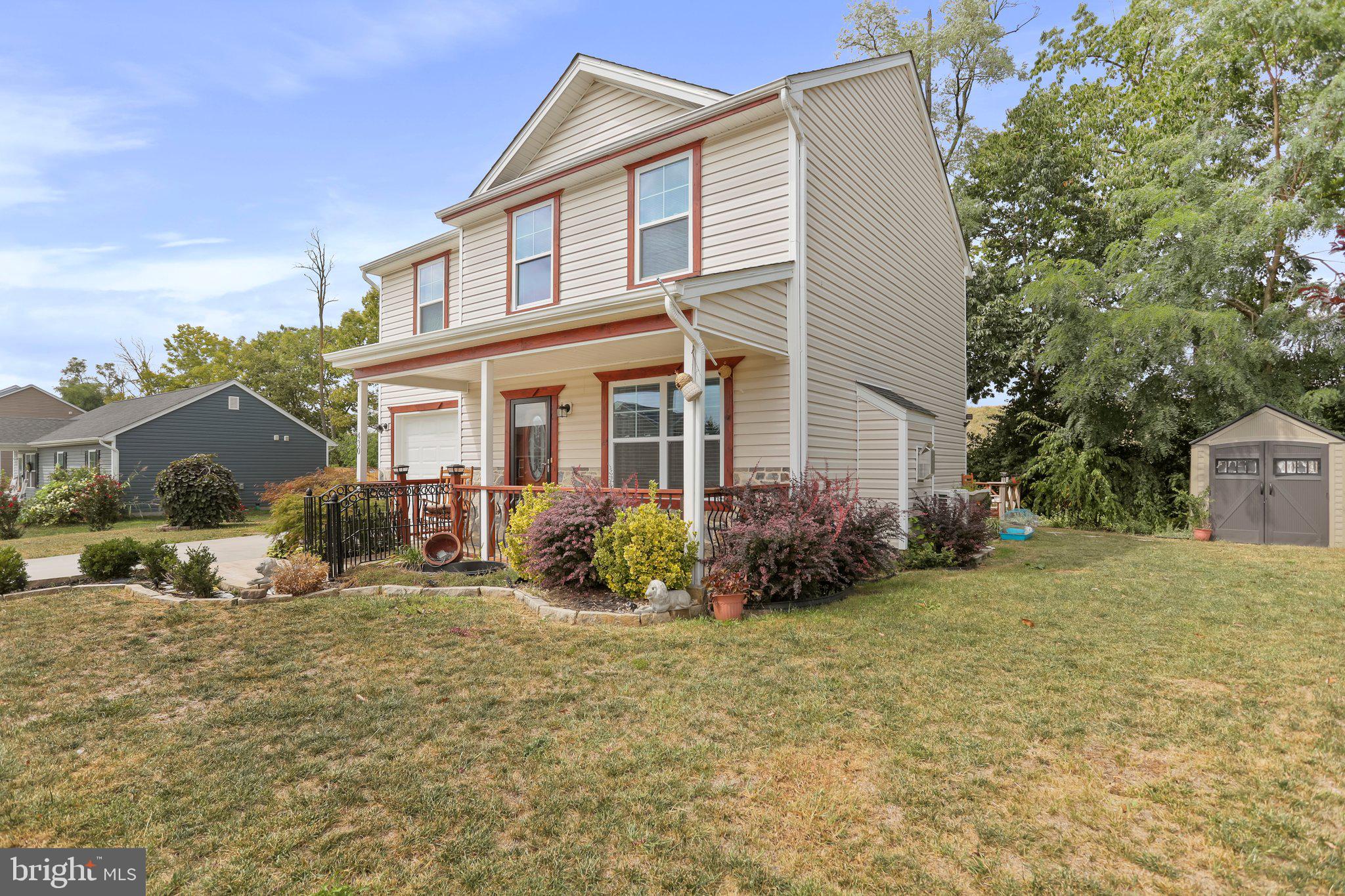 CRESTFIELD - Residential