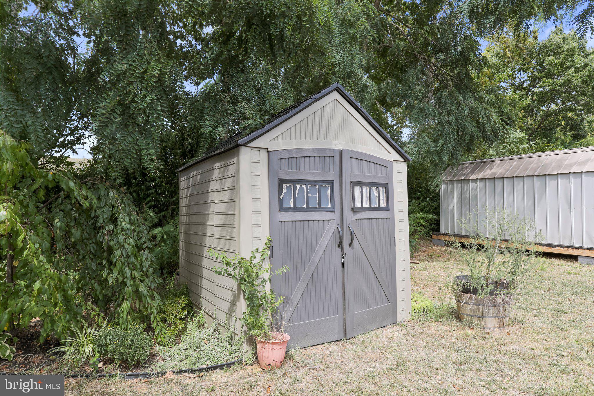 CRESTFIELD - Residential