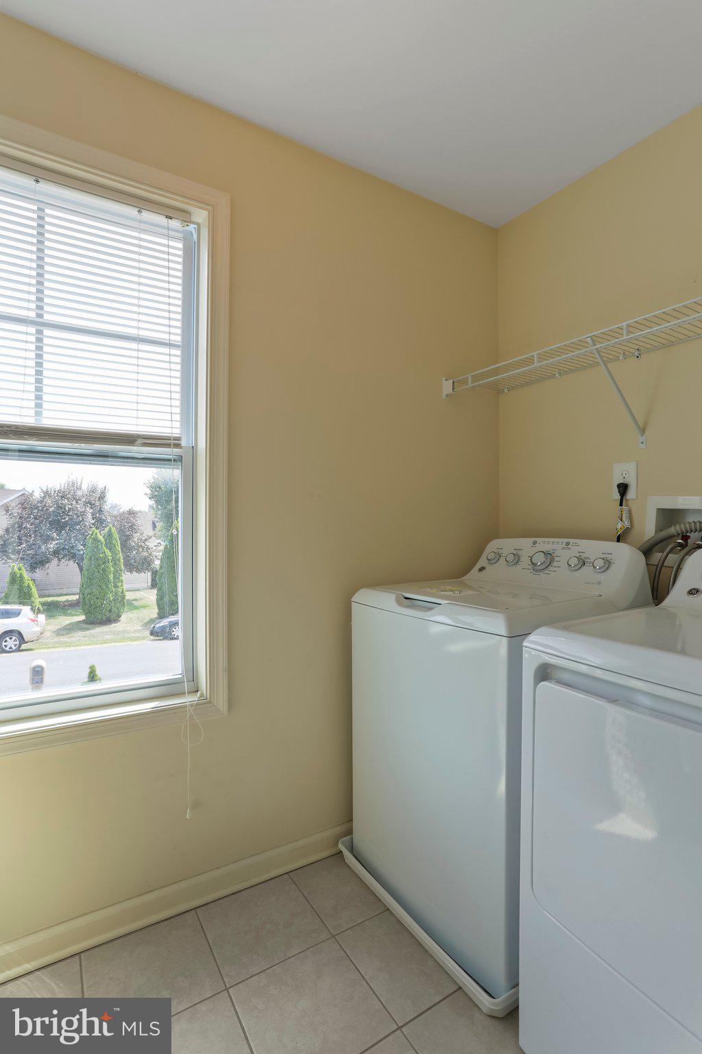 CRESTFIELD - Residential