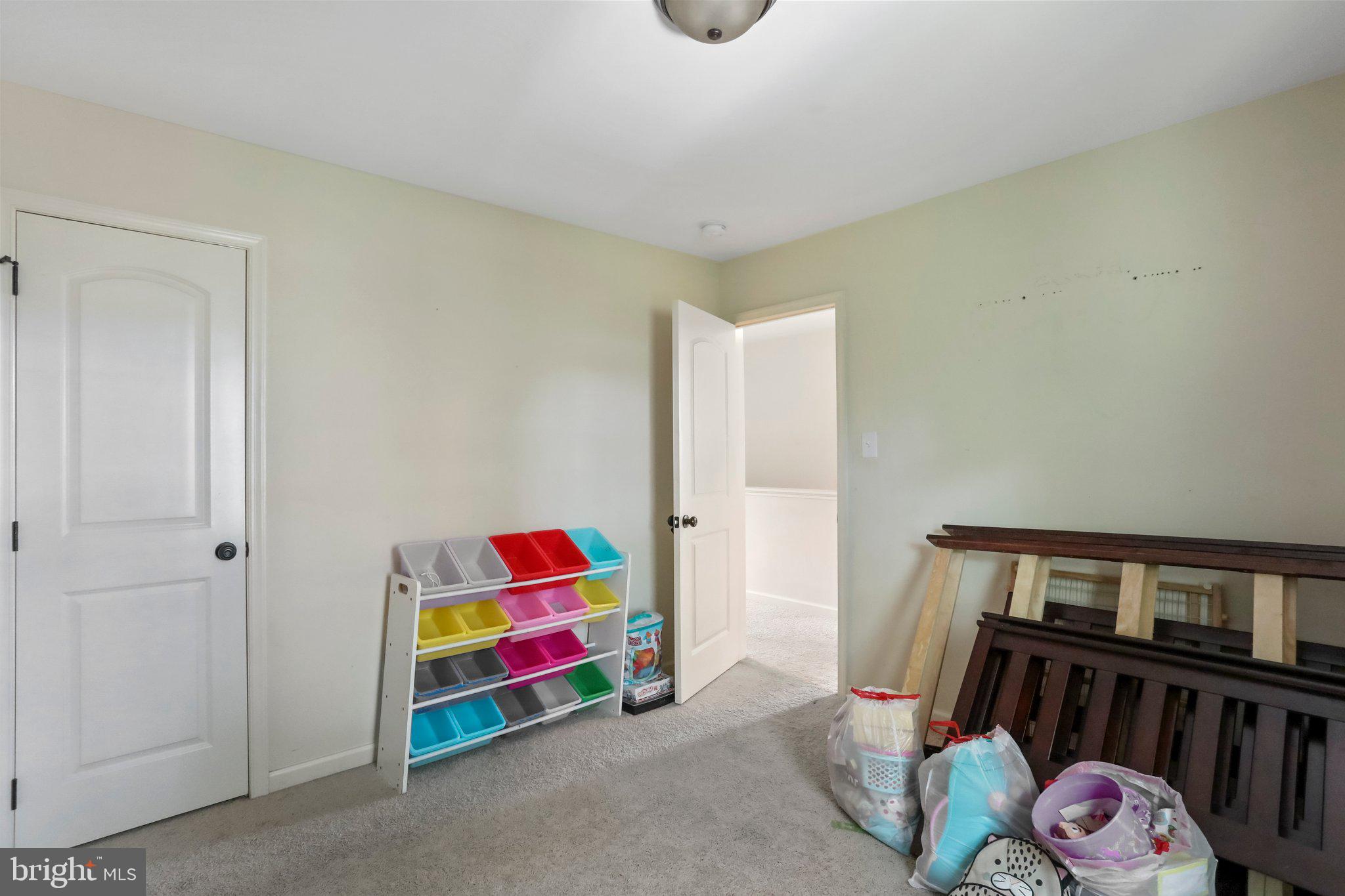 CRESTFIELD - Residential