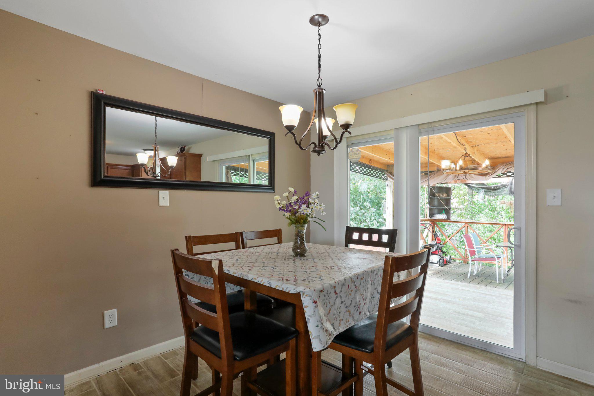 CRESTFIELD - Residential