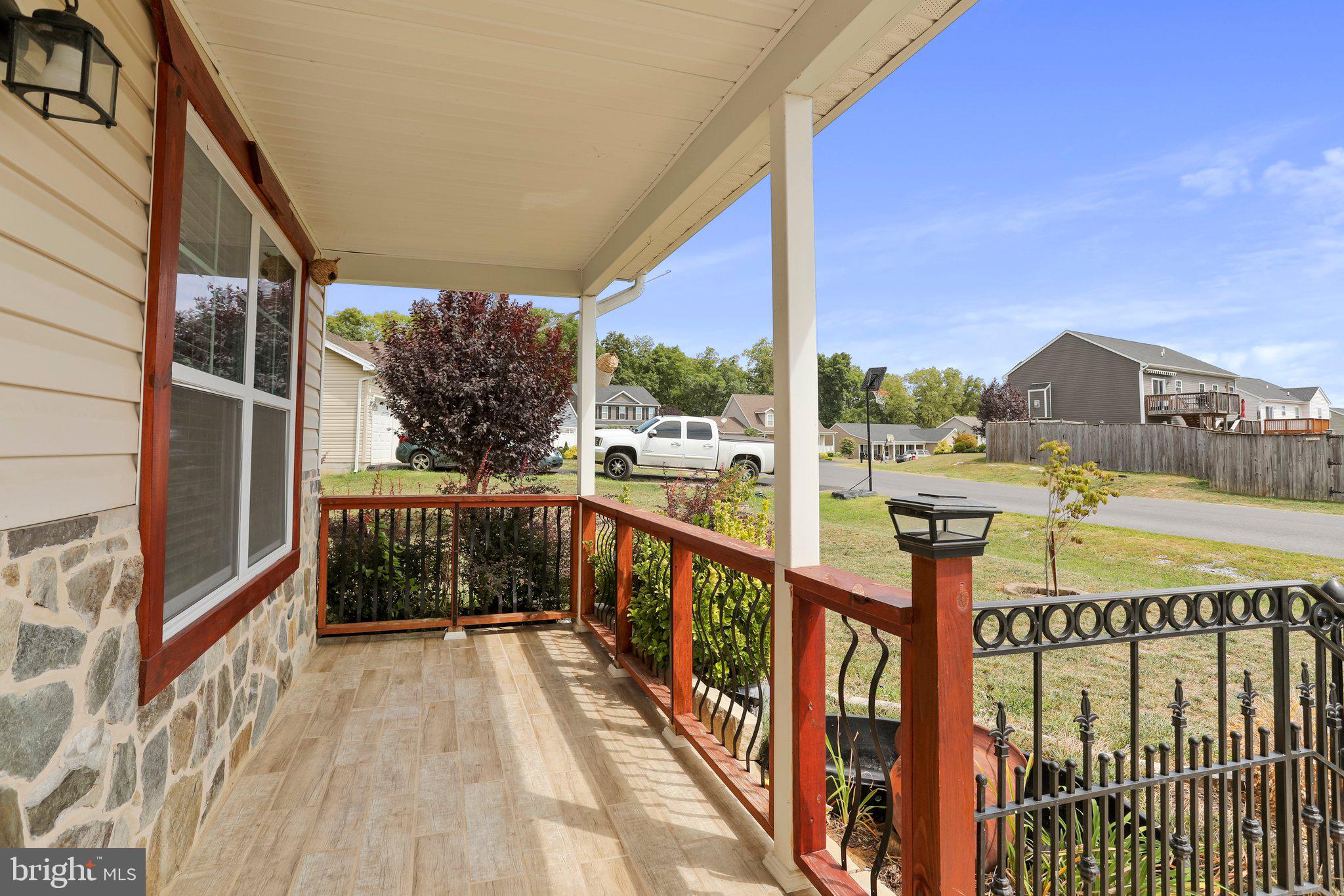 CRESTFIELD - Residential