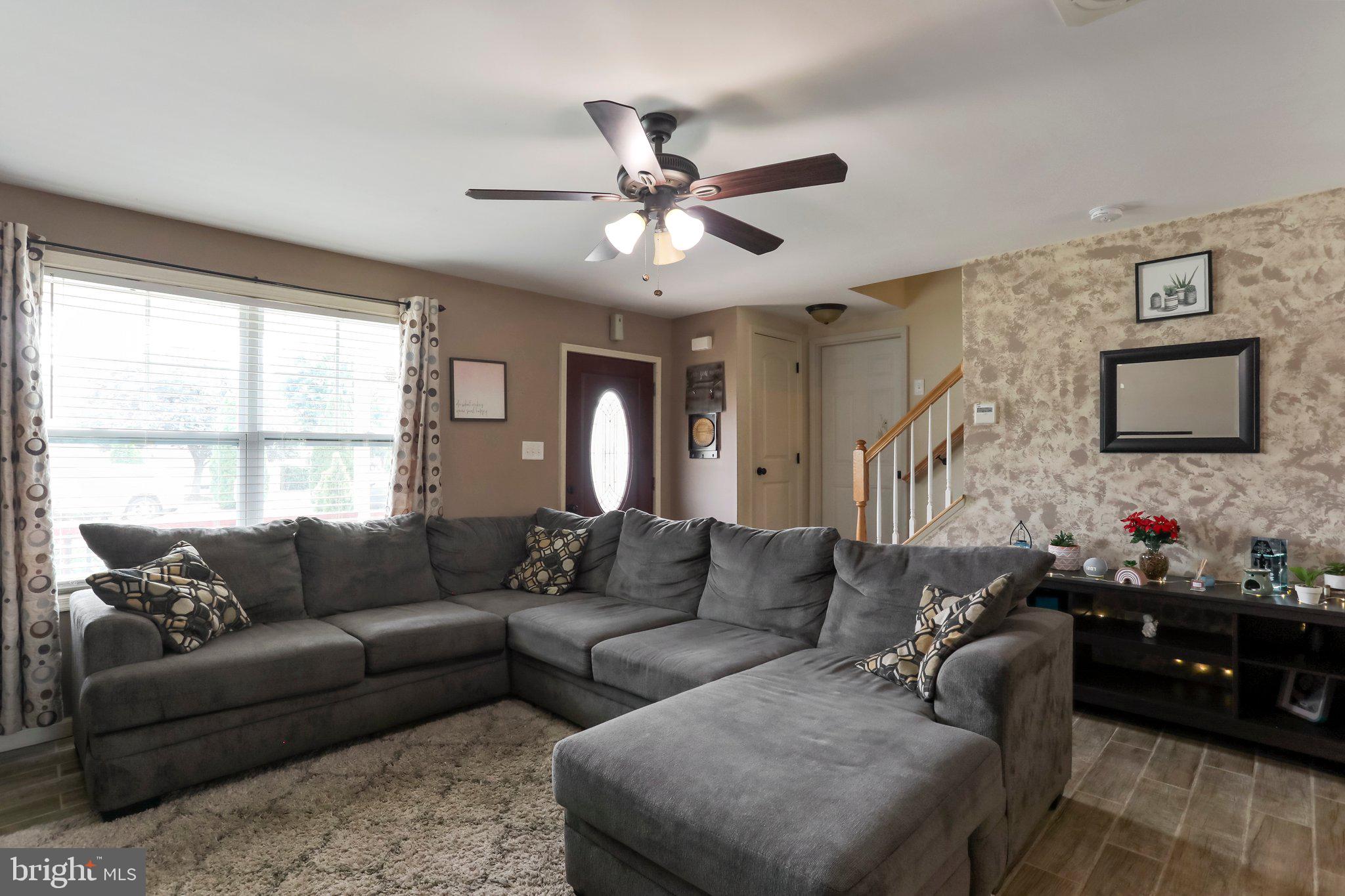 CRESTFIELD - Residential