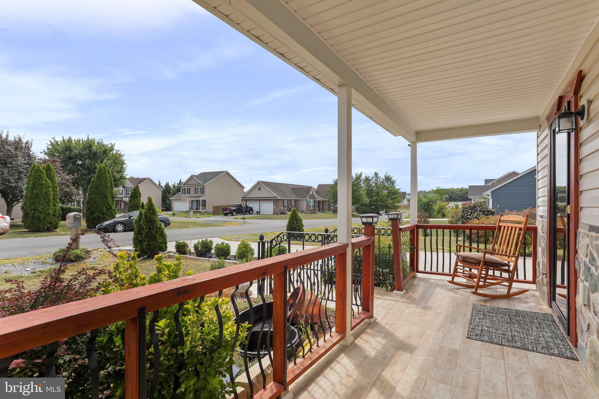 CRESTFIELD - Residential