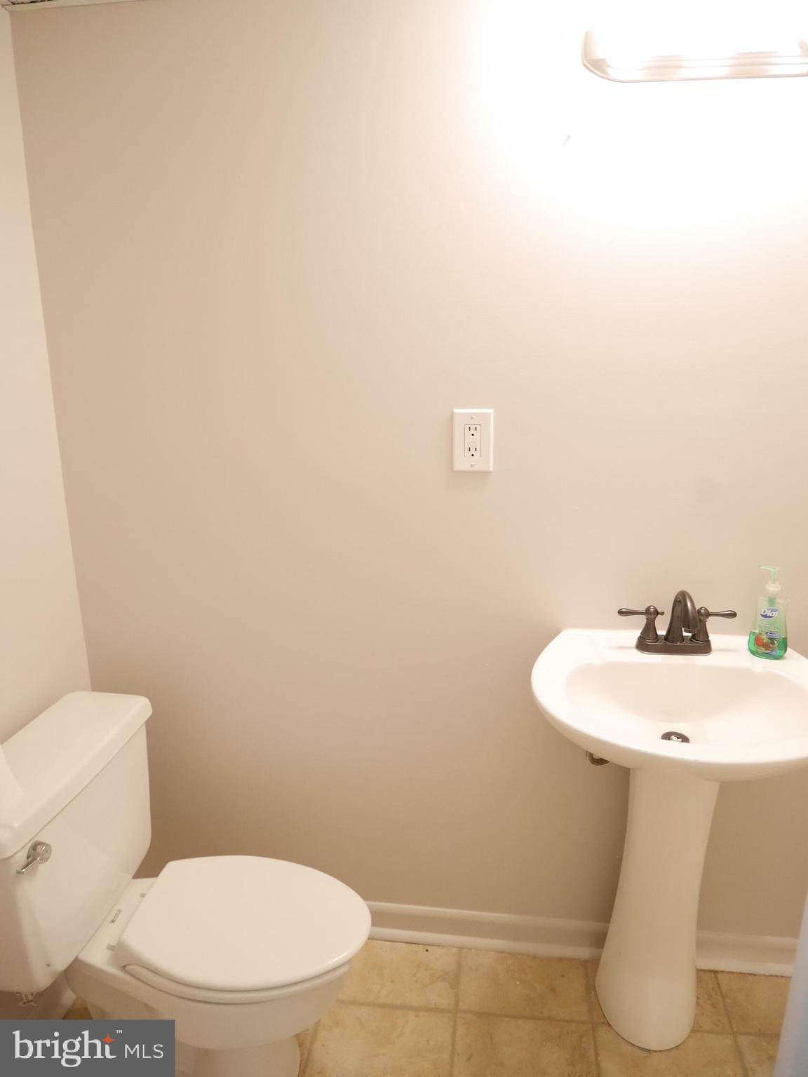 RIDGEVIEW ESTATES - Residential Lease