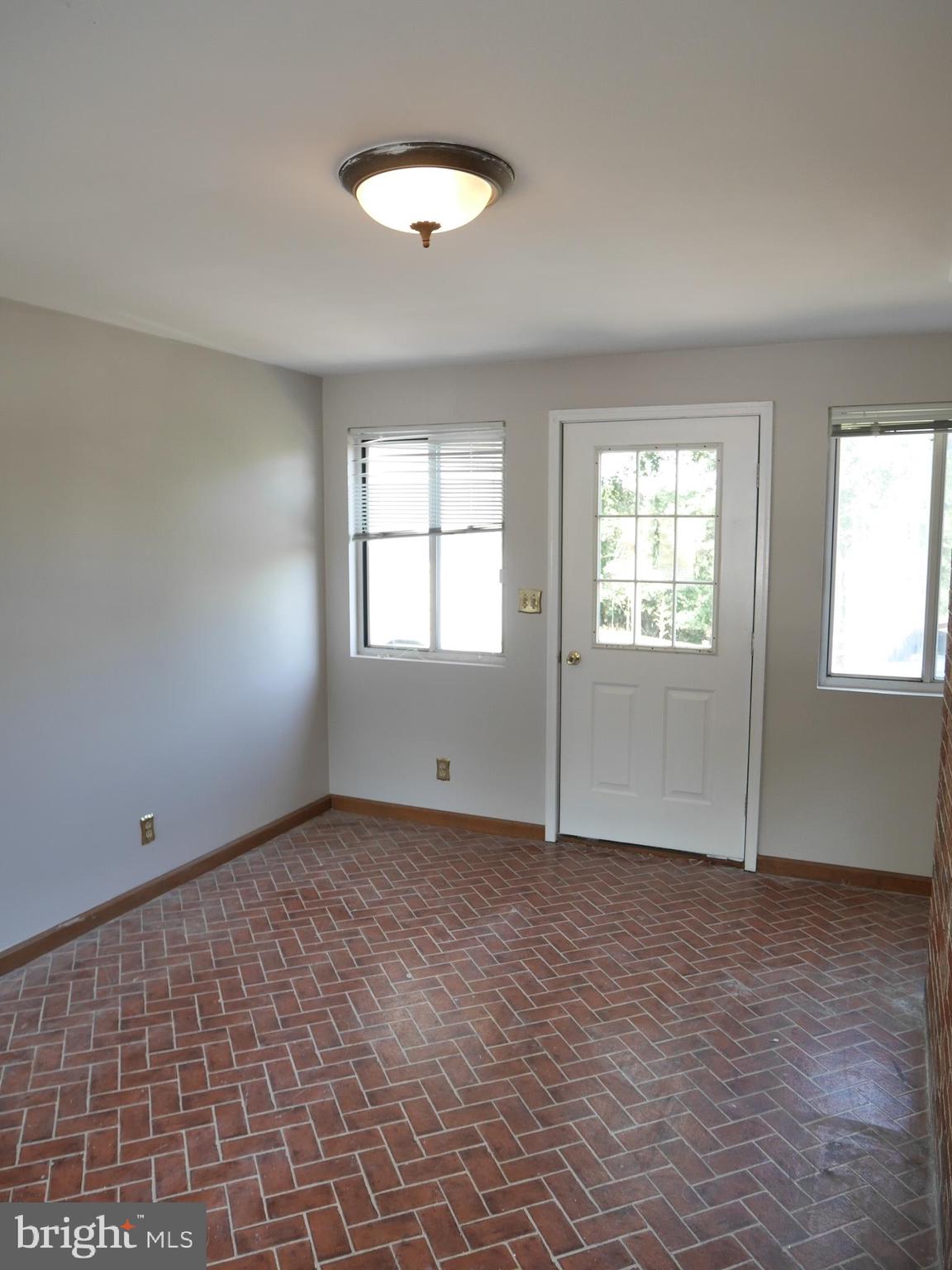 RIDGEVIEW ESTATES - Residential Lease