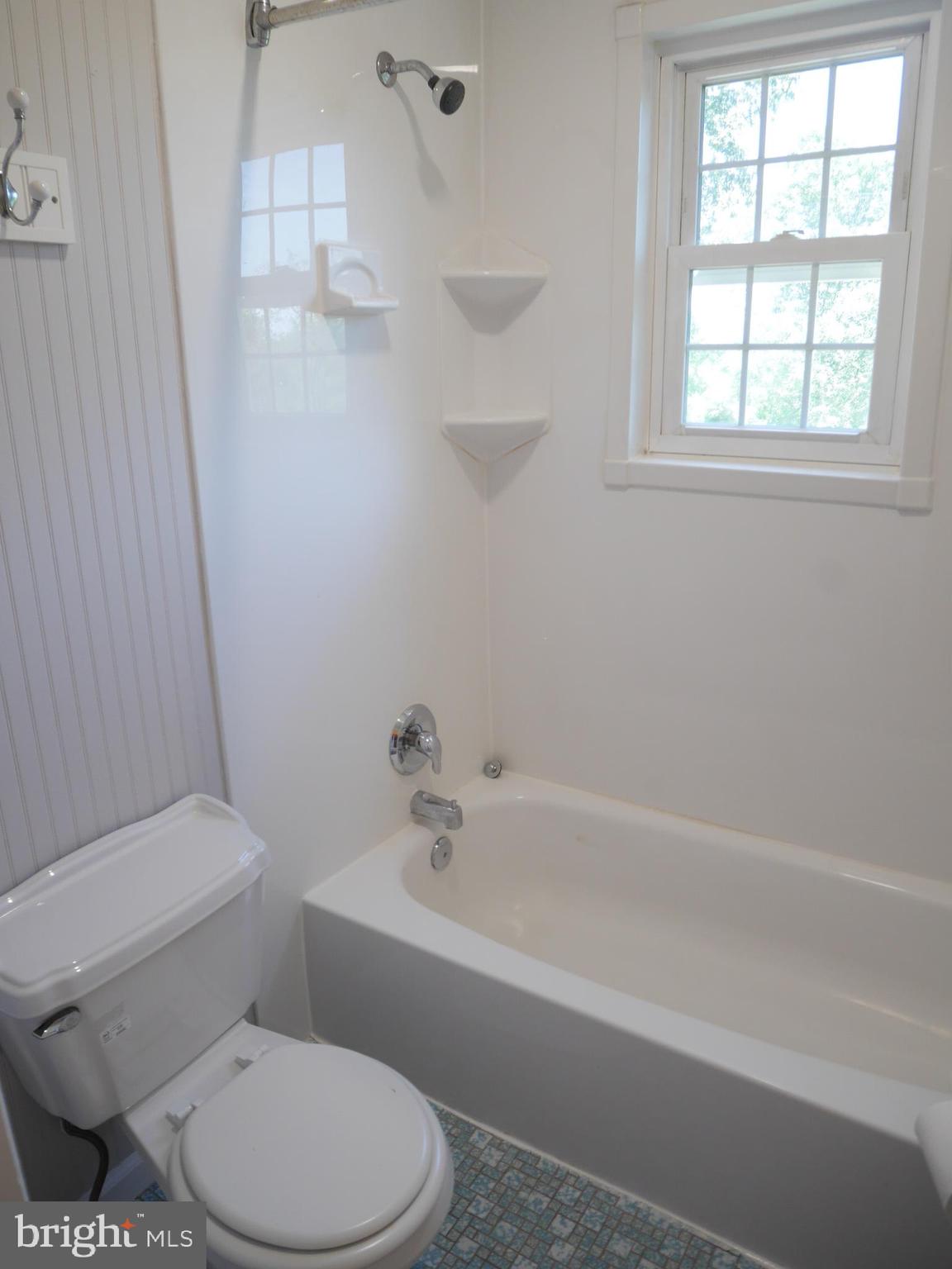 RIDGEVIEW ESTATES - Residential Lease