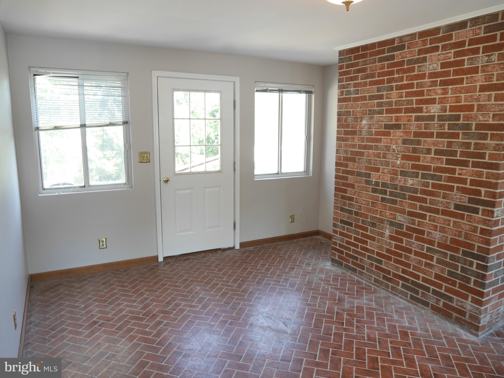 RIDGEVIEW ESTATES - Residential Lease