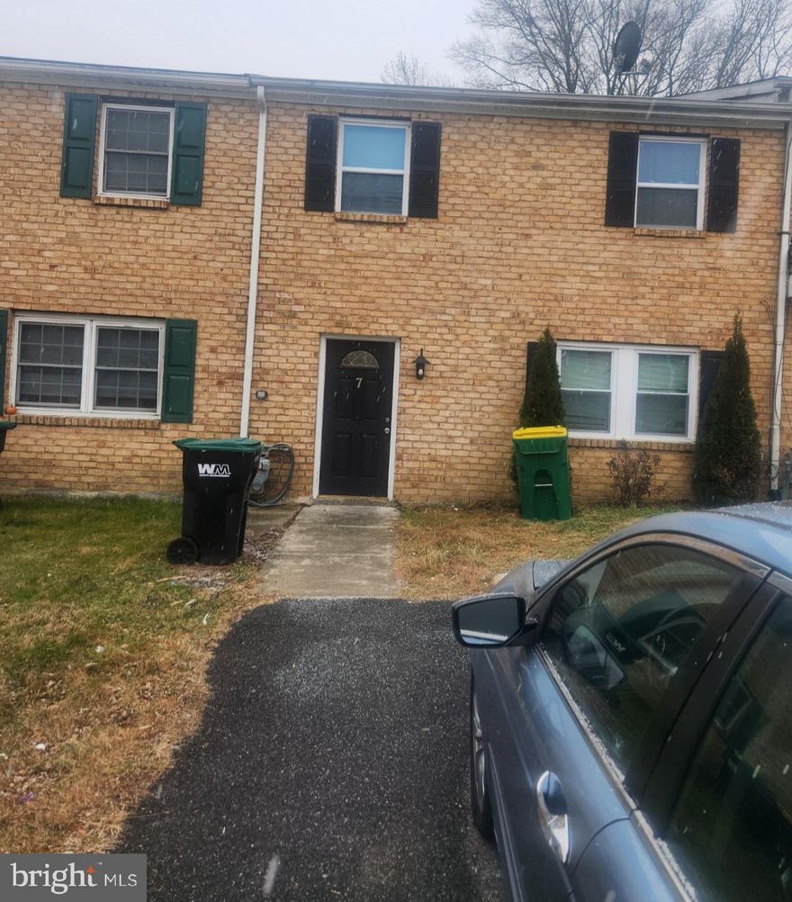 Attention first-time home buyers! Or Attention downsizing buyers!
Here's a wonderful opportunity to make this home your own. Enjoy the private backyard, perfect for family barbecues and play.  Just minutes away from shopping, dining, schools, and within walking distance to a park, 
Conveniently located off Route 1. Come see this home today!  Schedule your showing now.