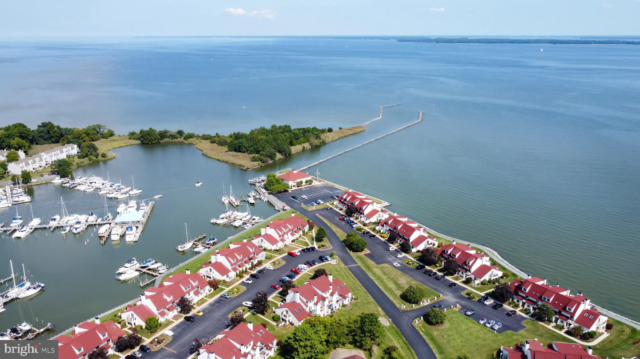 QUEENS LANDING - Residential