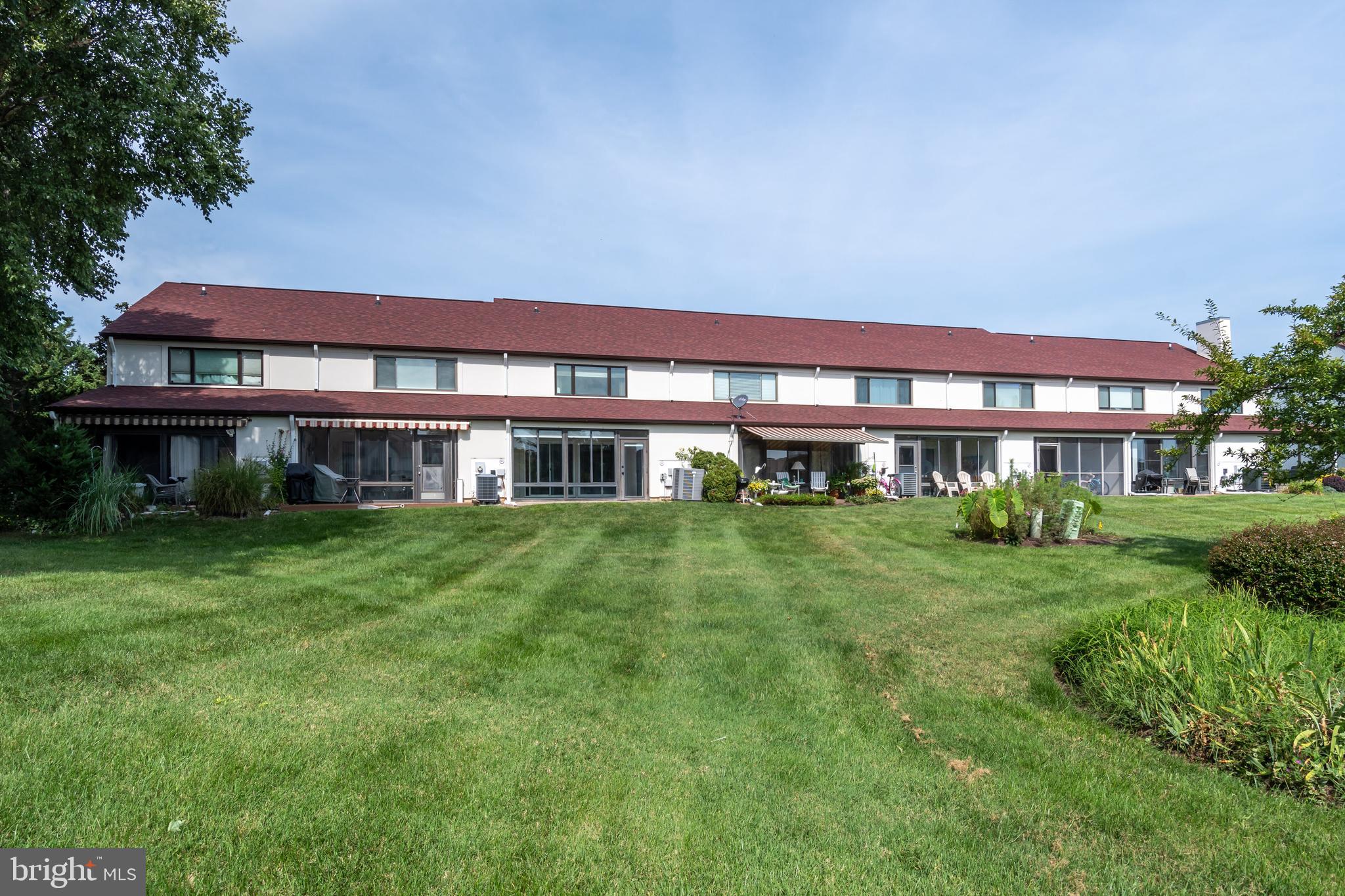 QUEENS LANDING - Residential