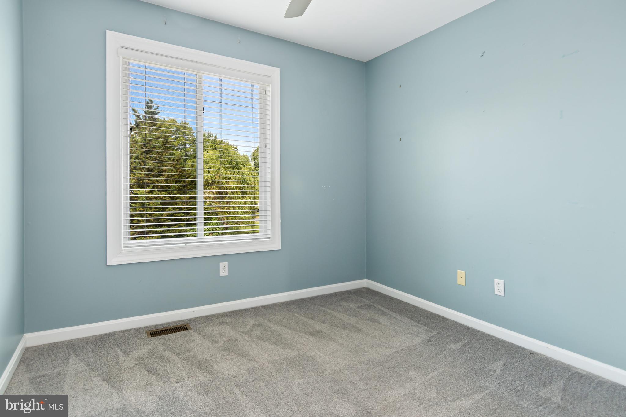 QUEENS LANDING - Residential