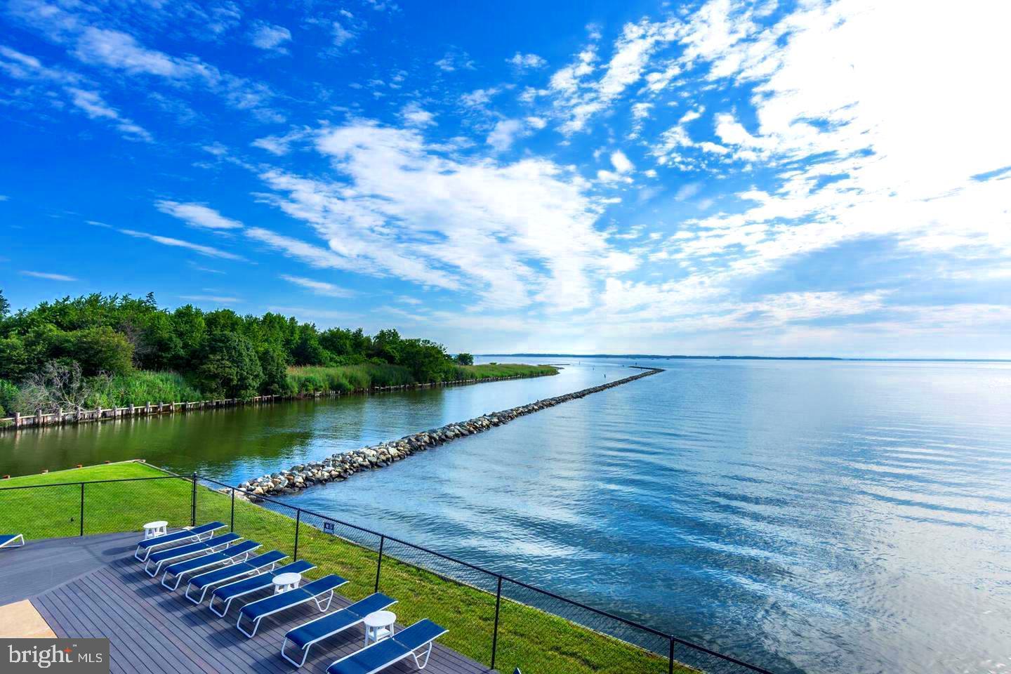 QUEENS LANDING - Residential